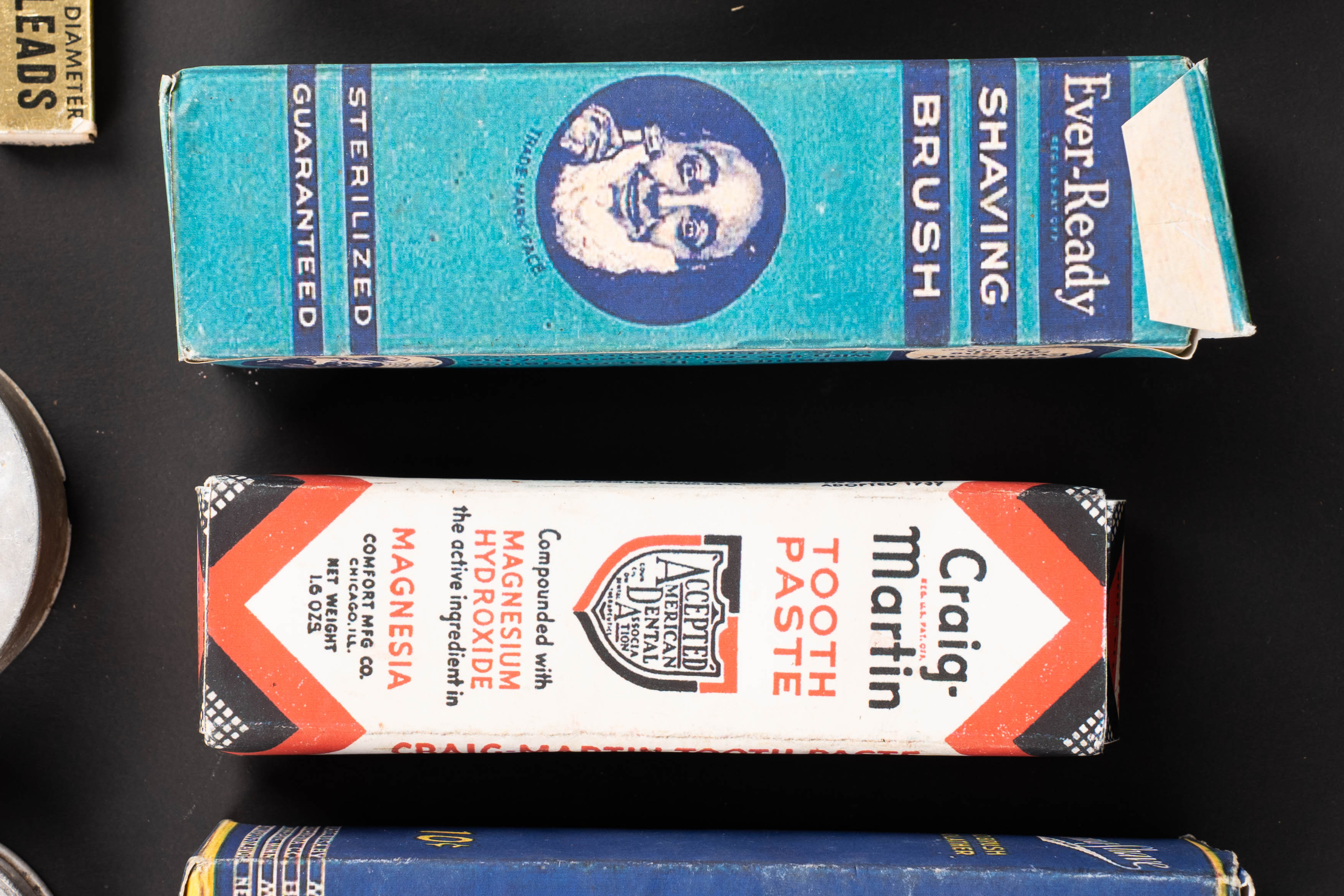 Accessoires de toilette US. US toiletry accessories. — photo 5