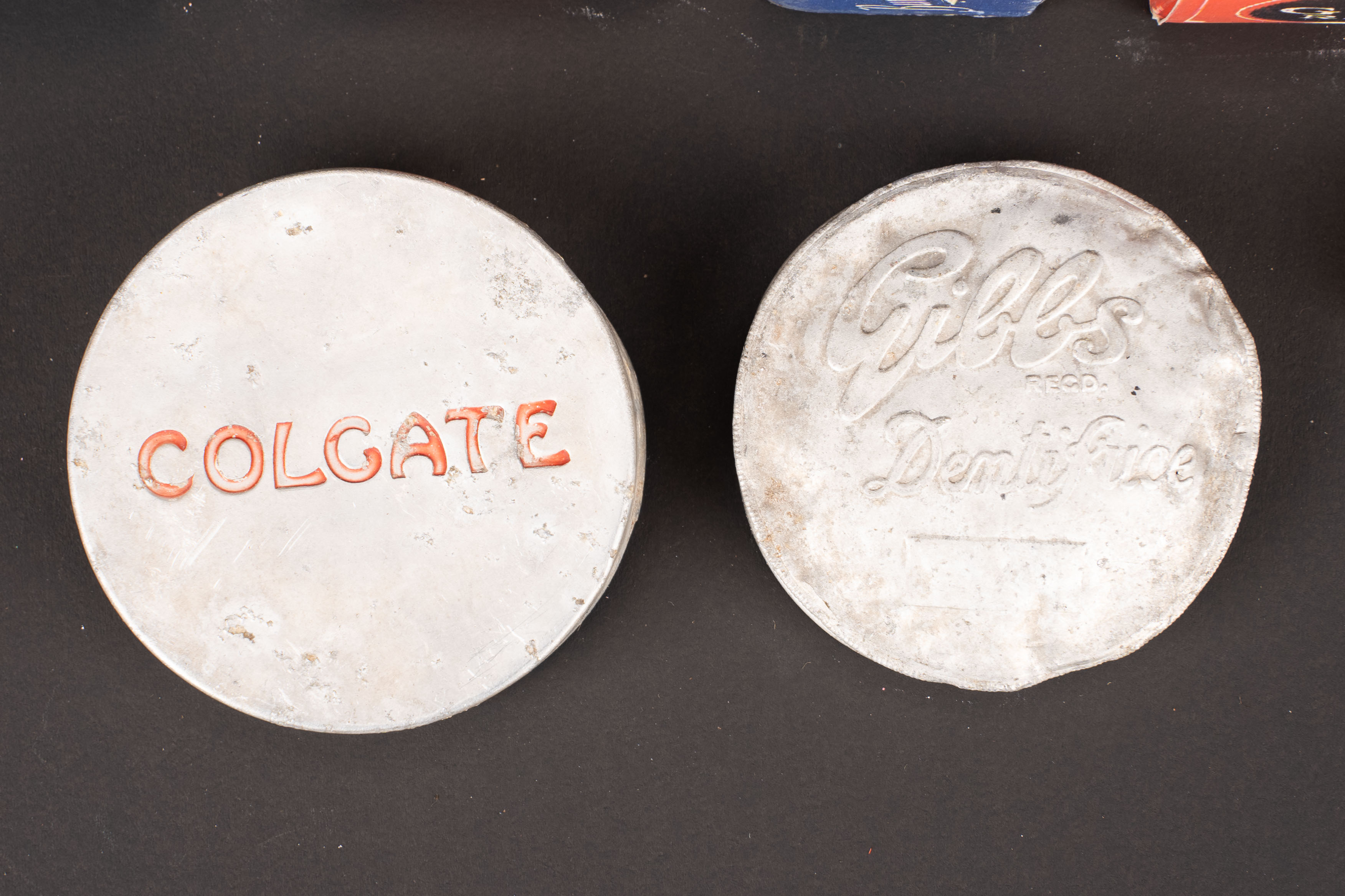 Accessoires de toilette US. US toiletry accessories. — photo 9