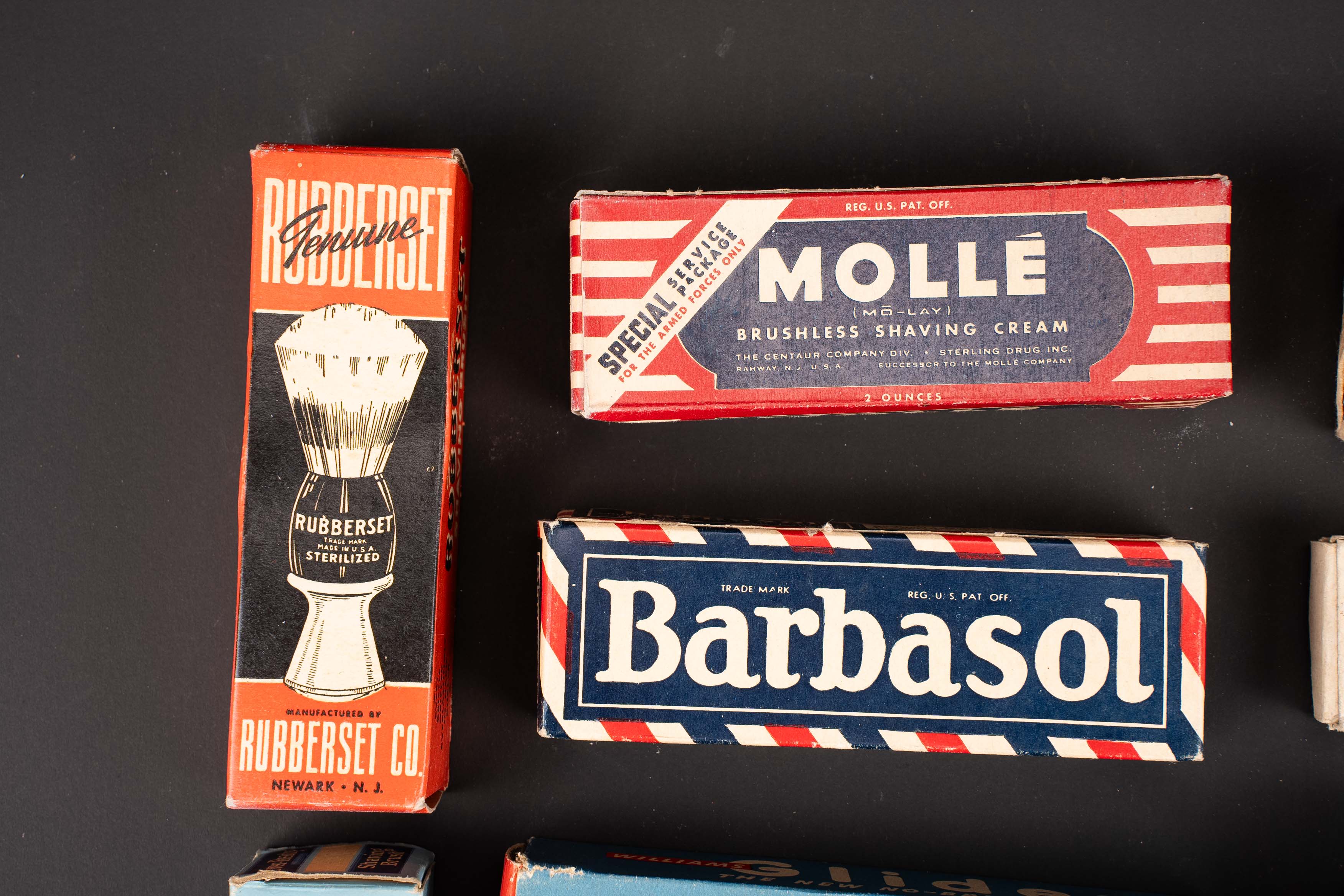 Accessoires de toilette US. US toiletry accessories. — photo 8