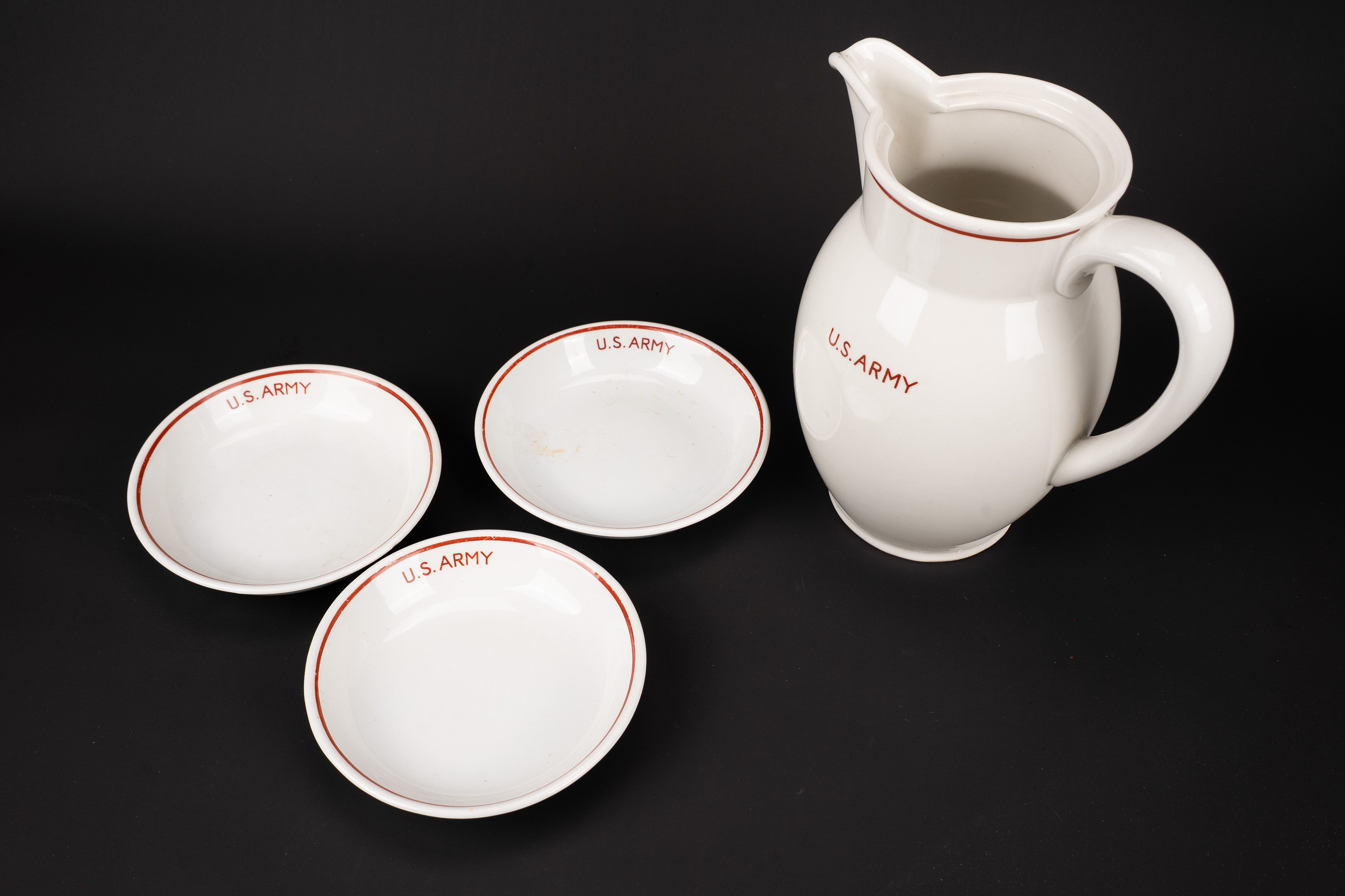 Vaisselle US ARMY. US Army tableware. — photo 1