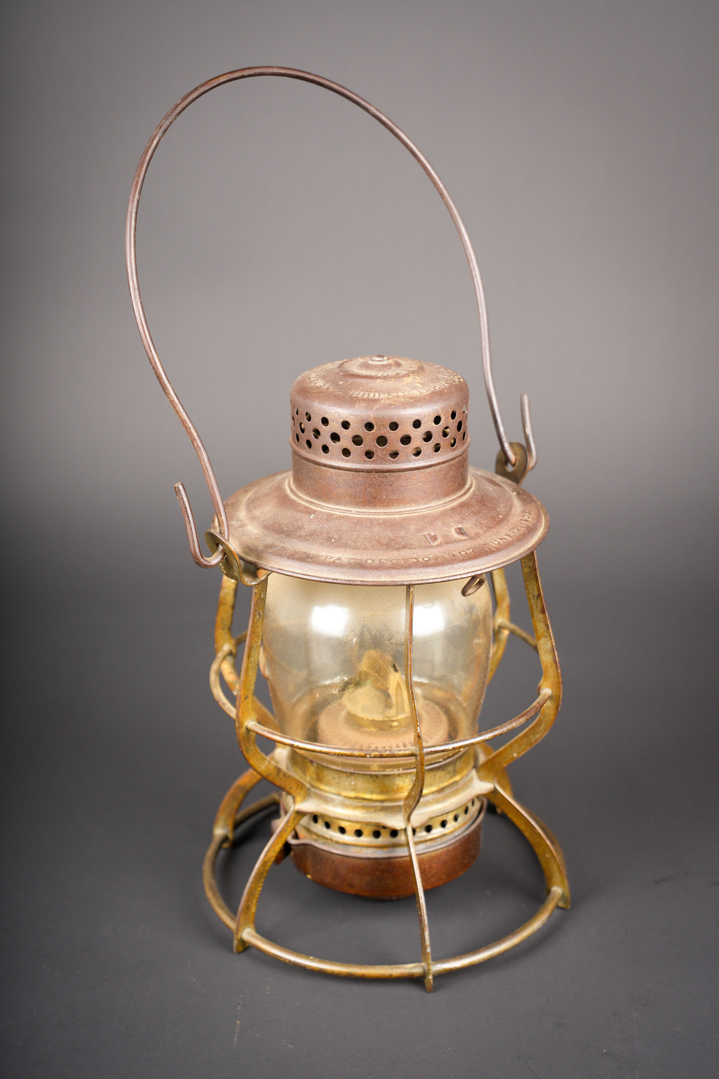 Lanterne à carbure US WWI. US WWI carbide lantern. — photo 1