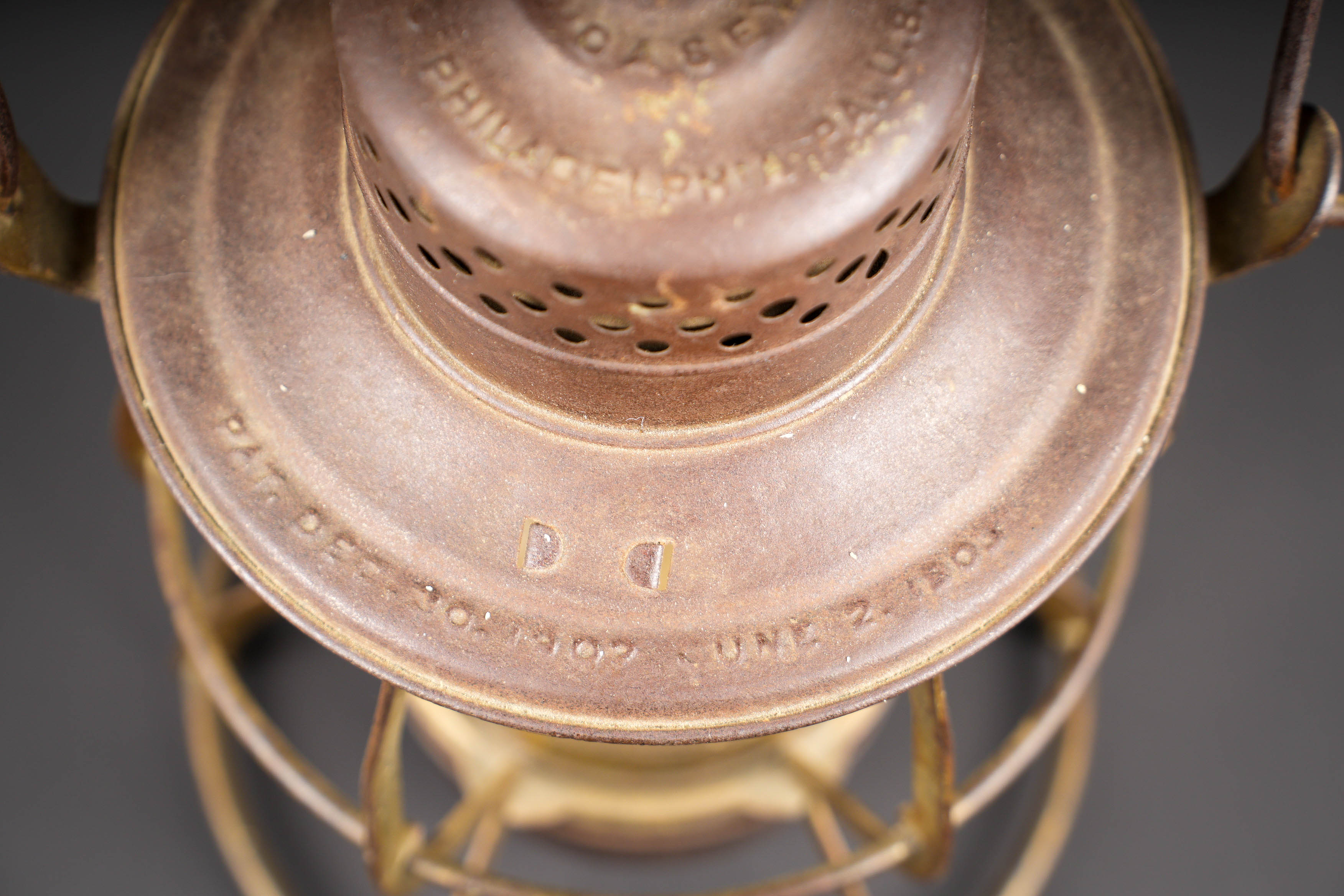 Lanterne à carbure US WWI. US WWI carbide lantern. — photo 6