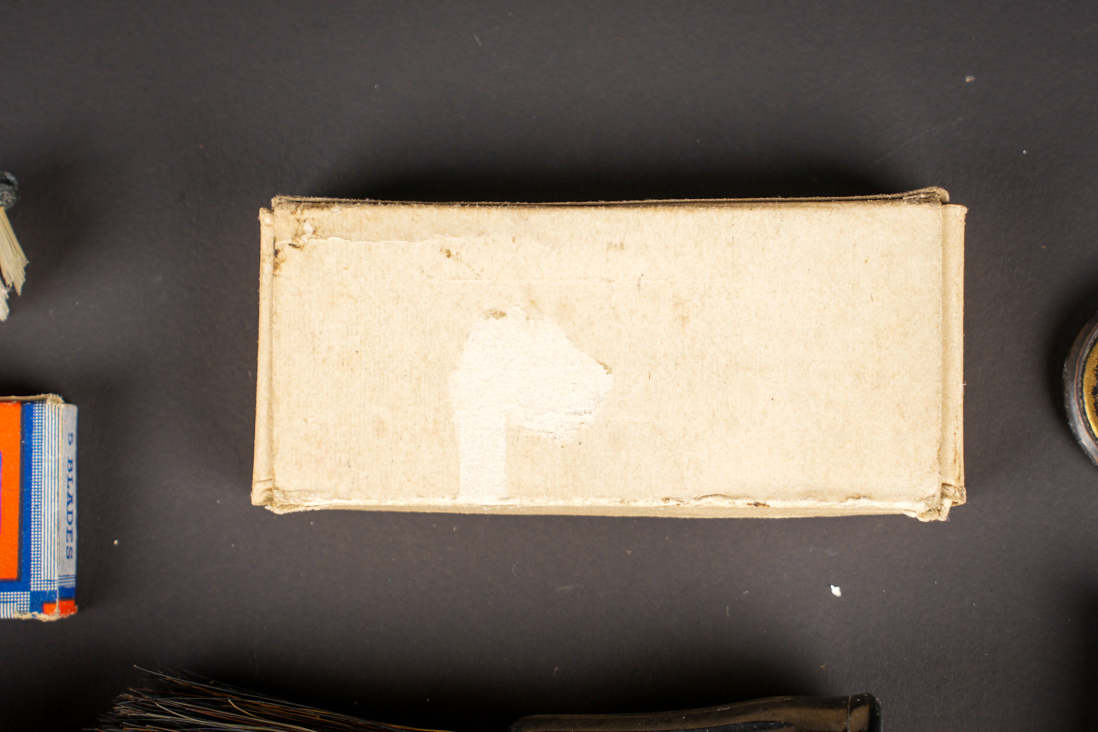 Accessoires de toilette US. US toiletry accessories. — photo 13