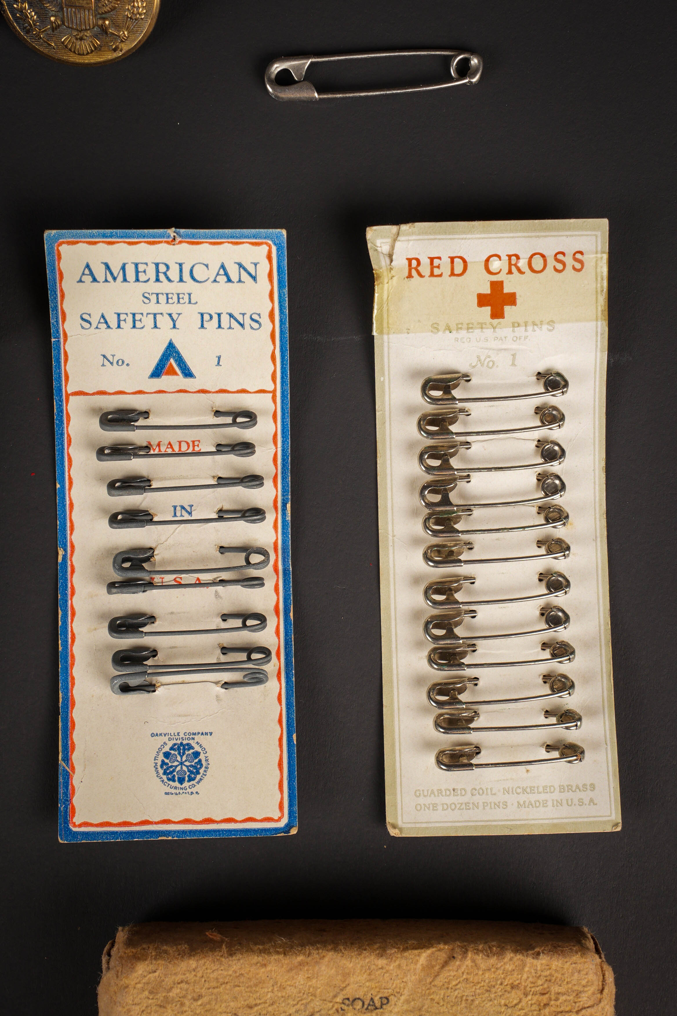 Accessoires de toilette US. US toiletry accessories. — photo 9
