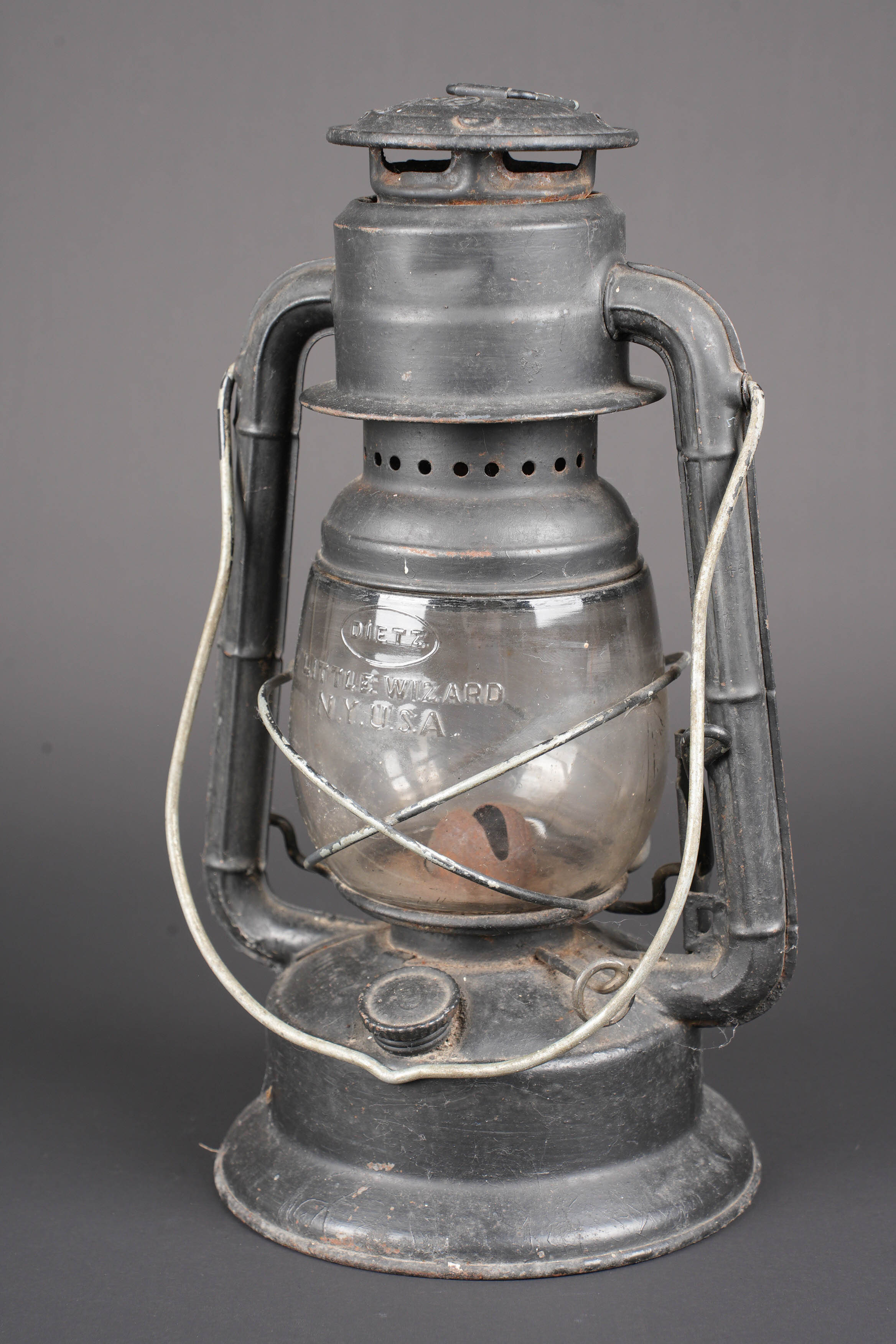 Lanterne US. US Army lantern. — photo 1