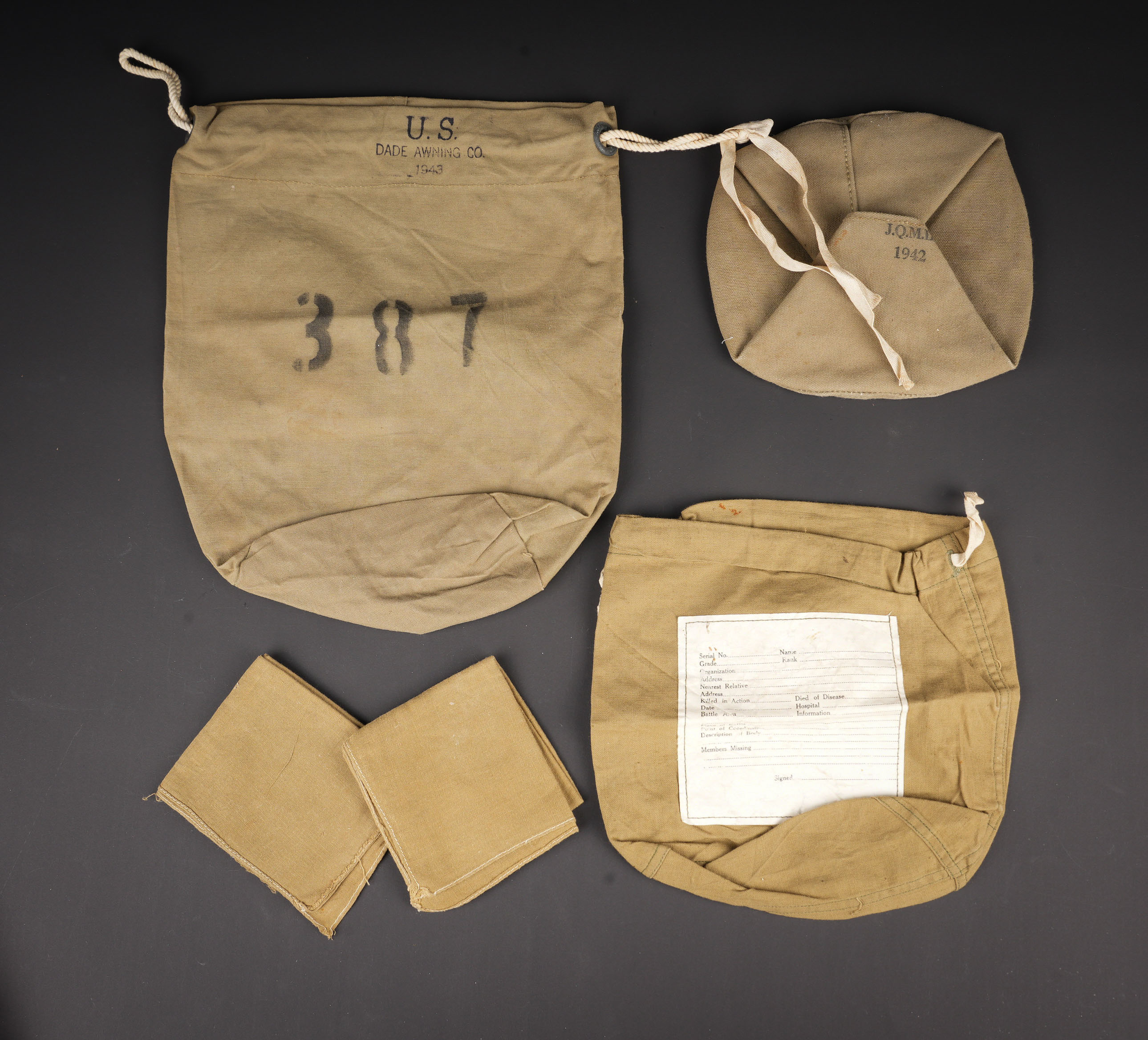 Accessoires de toilette US. US toiletry accessories. — photo 1
