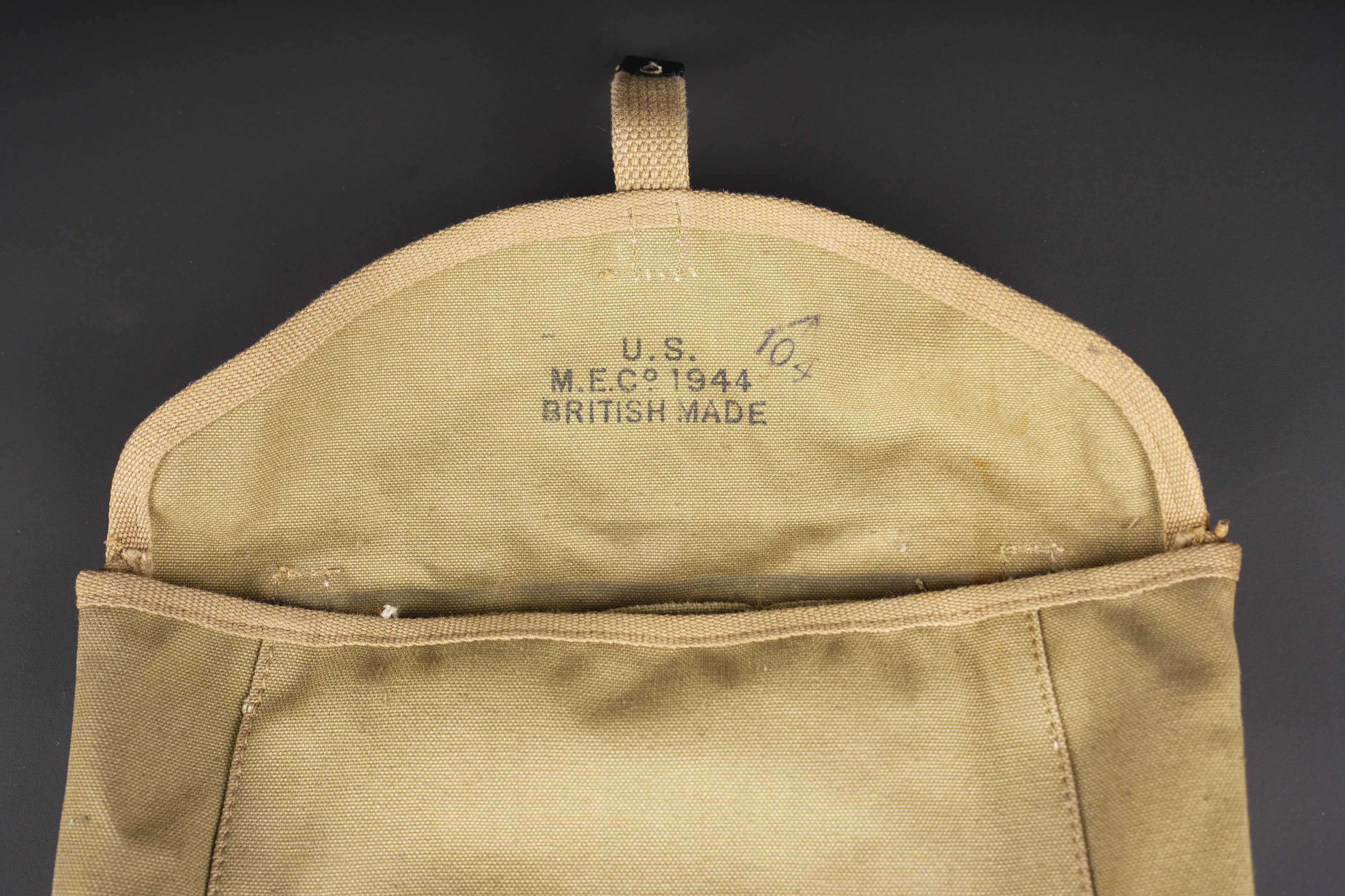 Housse pour gamelle et accessoires US. US Armymess kit cover and accessories. — photo 3