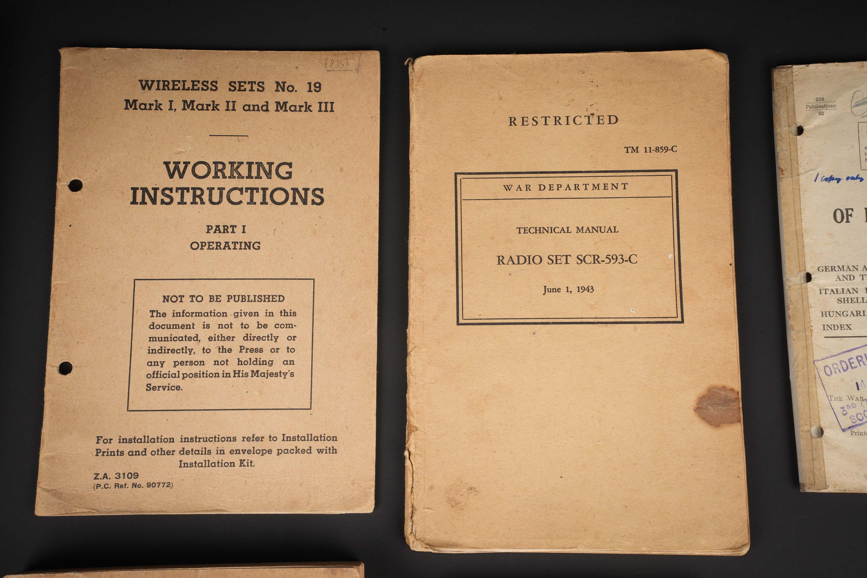 Livrets technique alliés. Allied technical booklets. — photo 3