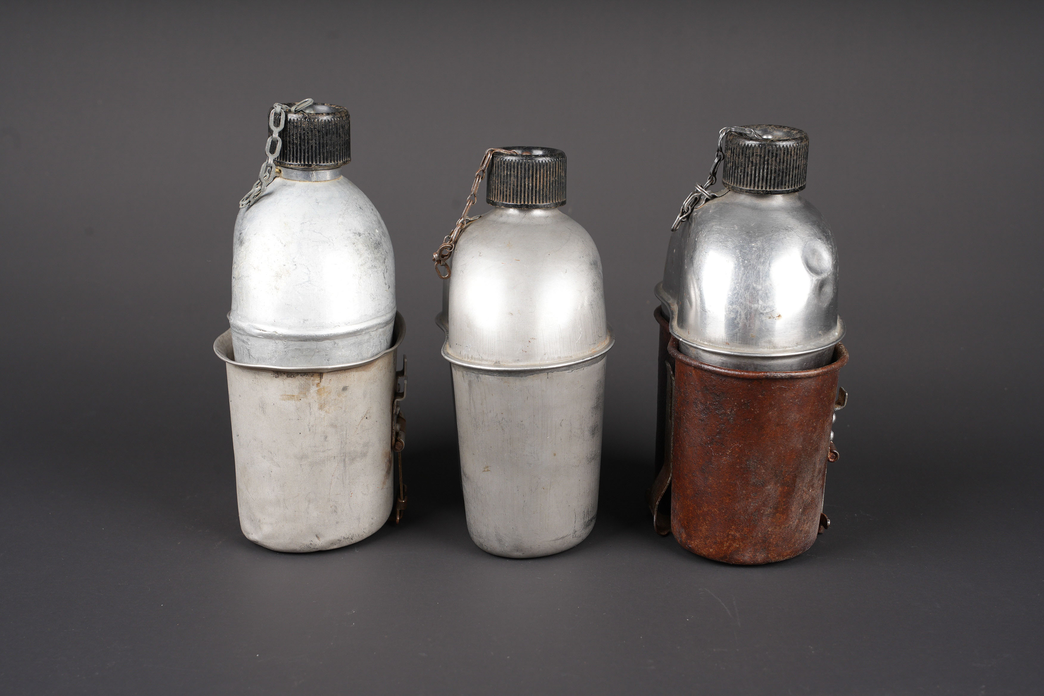 Gourdes US. US Army canteens. — photo 5