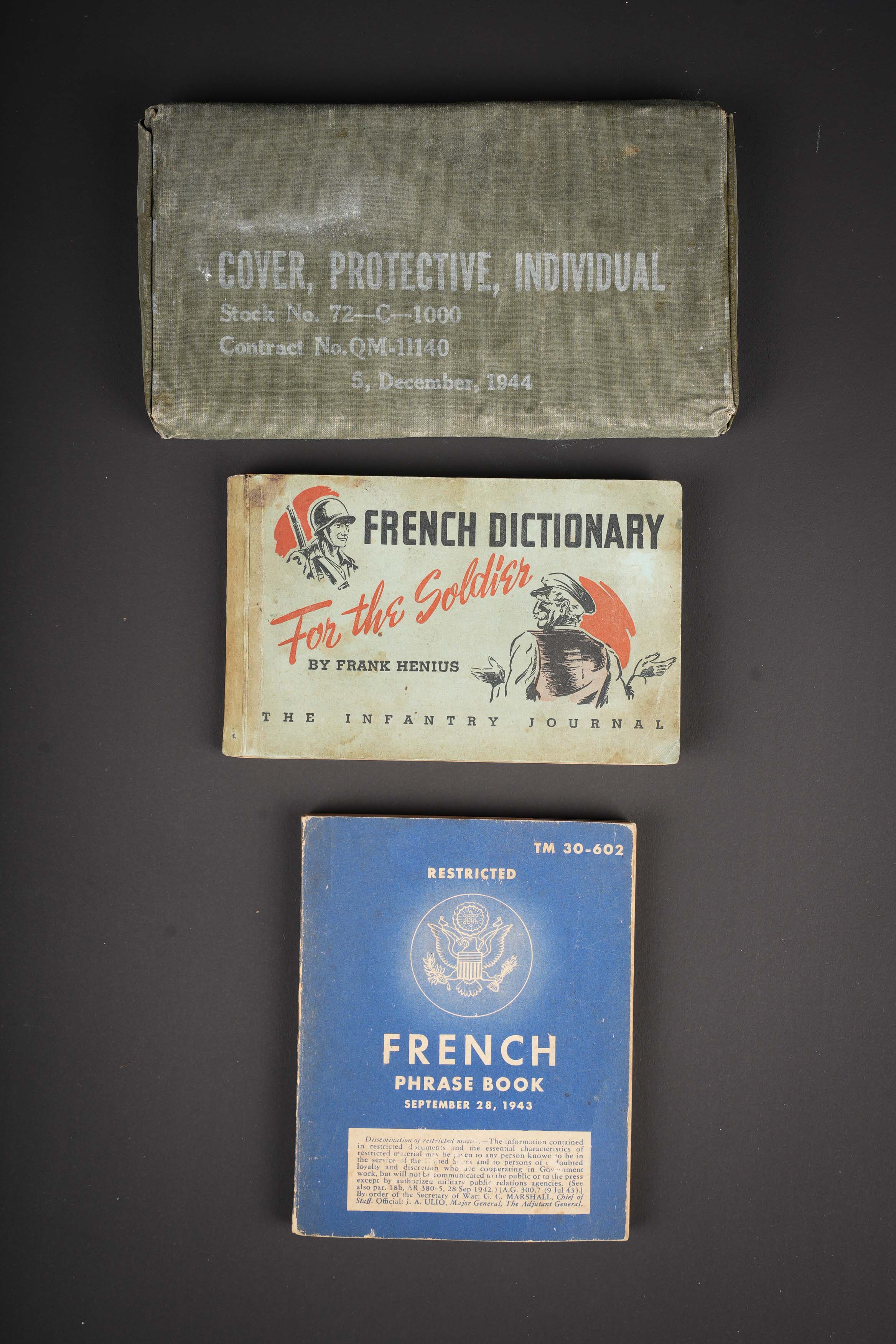 Petits accessoires US. Small US Army accessories. — photo 2