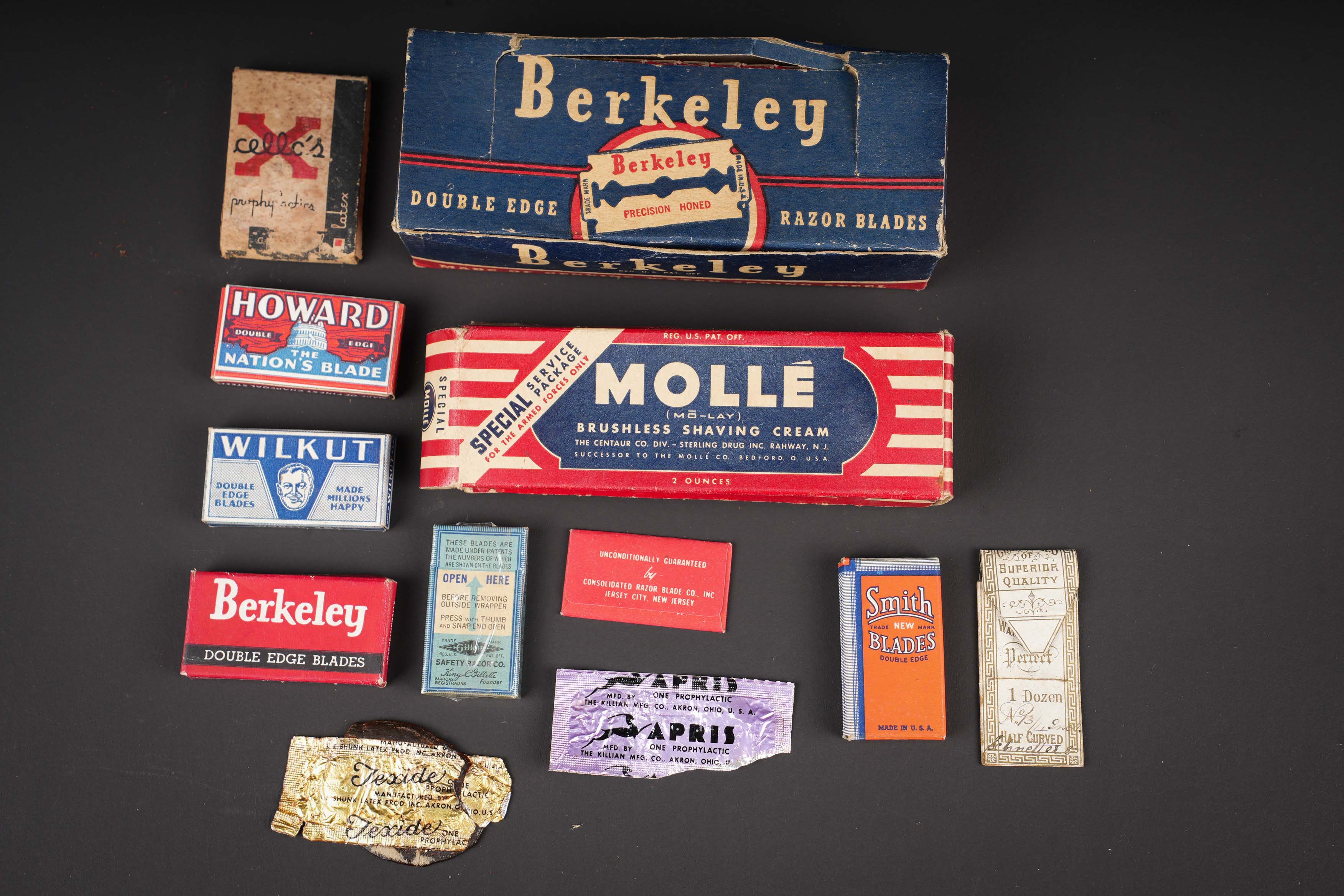 Accessoires de toilette US. US toiletry accessories. — photo 1
