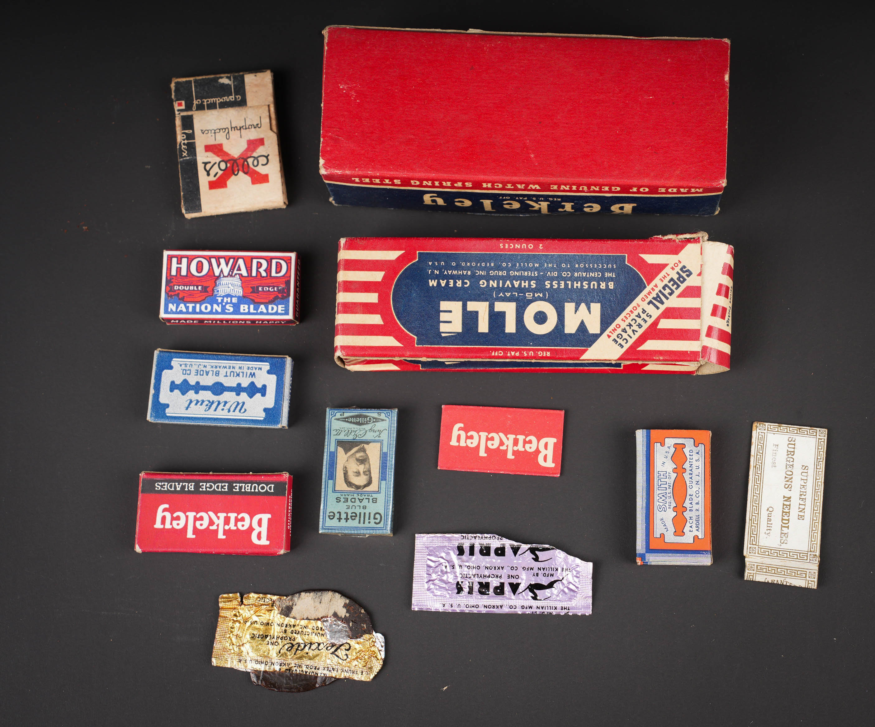 Accessoires de toilette US. US toiletry accessories. — photo 6