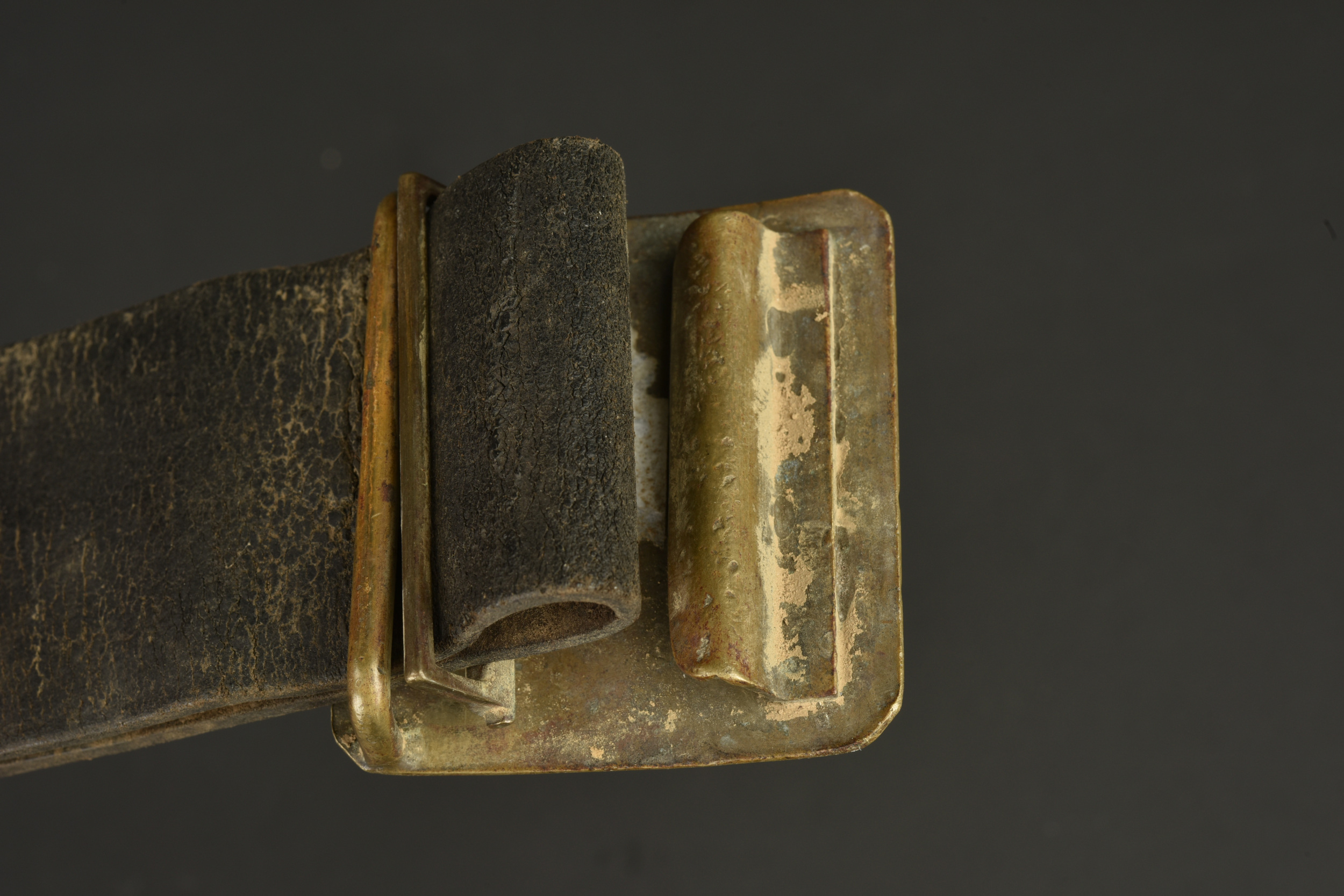 Ceinturon français M1845 du 72e de Ligne et guêtres noires. French M1845 belt rig of the 72nd Line Infantry Regiment with black gaiters — photo 3