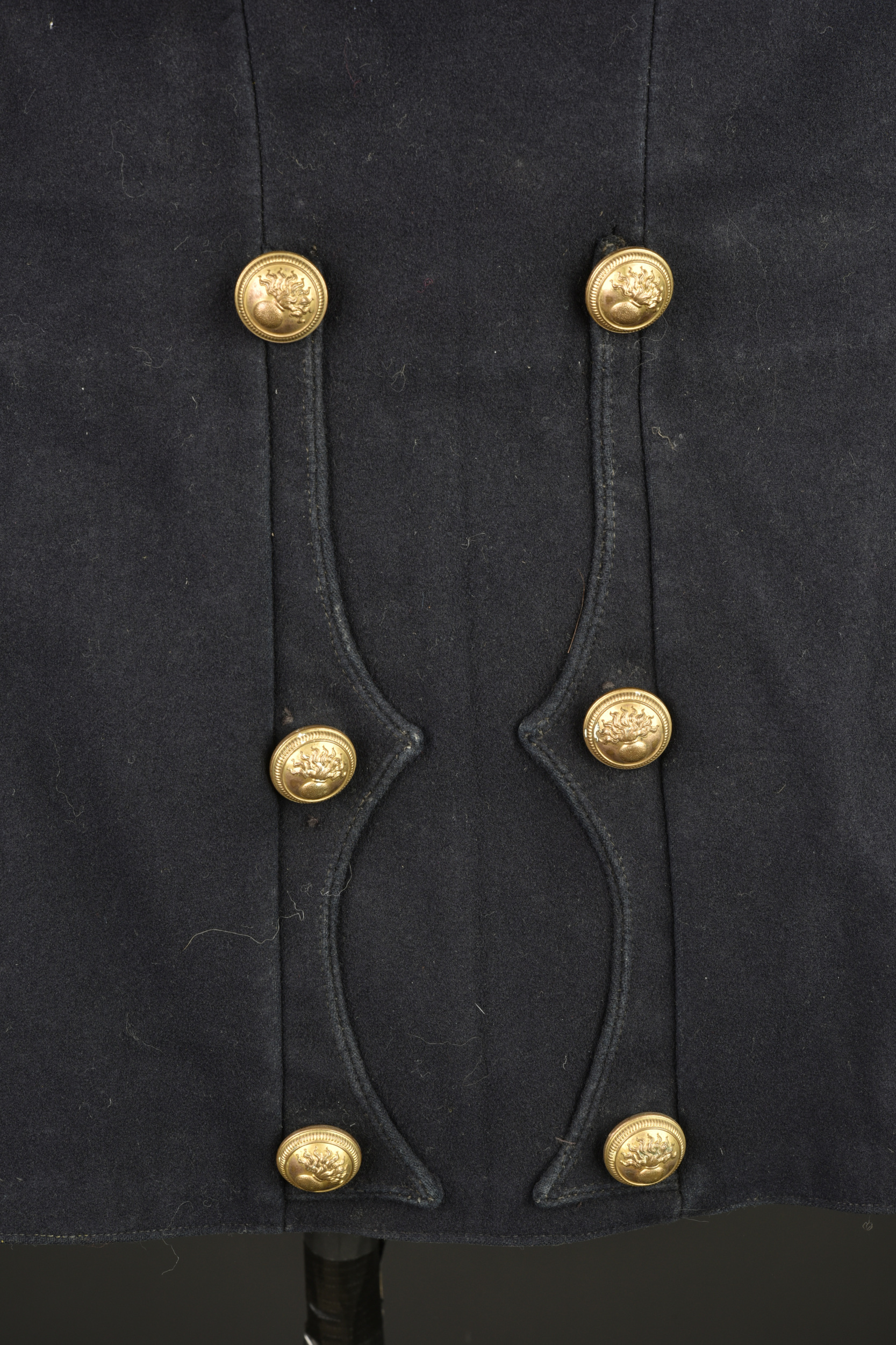 Tunique d'adjudant chef et 2 pantalons d'officier. Senior Warrant Officer tunic with two officer’s trousers — photo 15