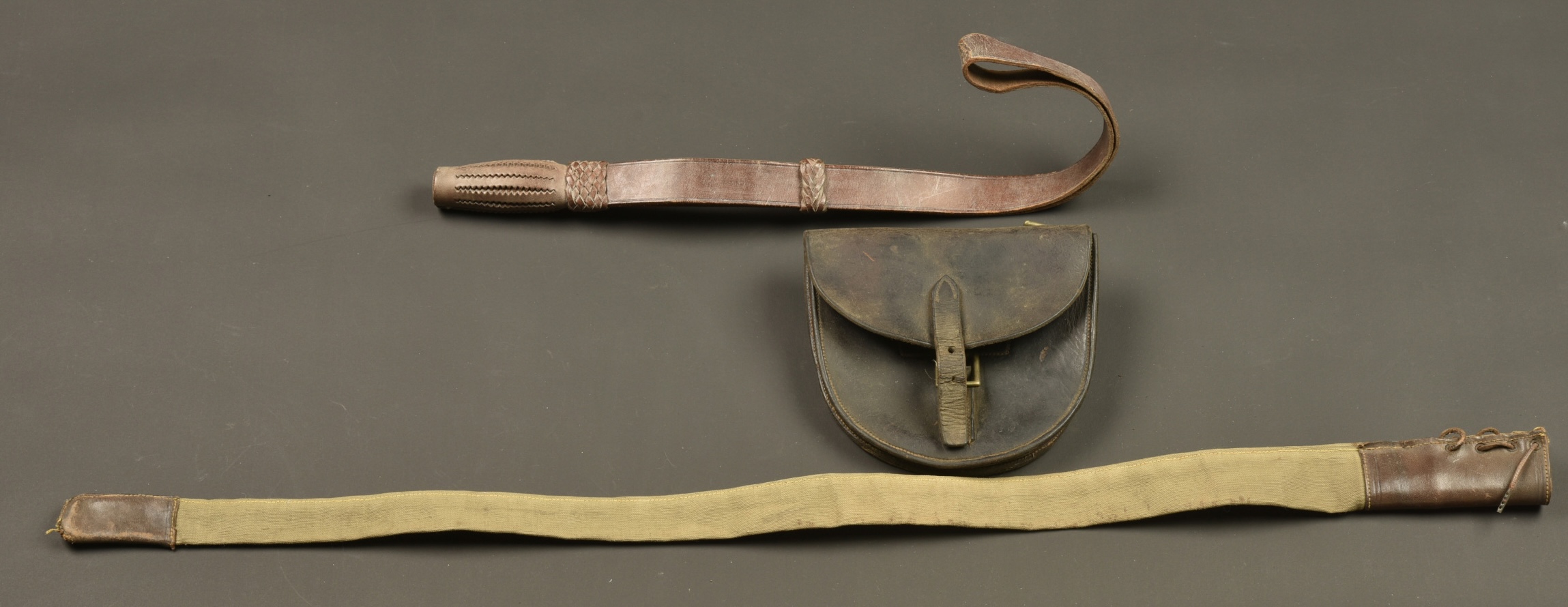 Lot d'équipement anglais et français. Lot of British and French equipment — photo 1
