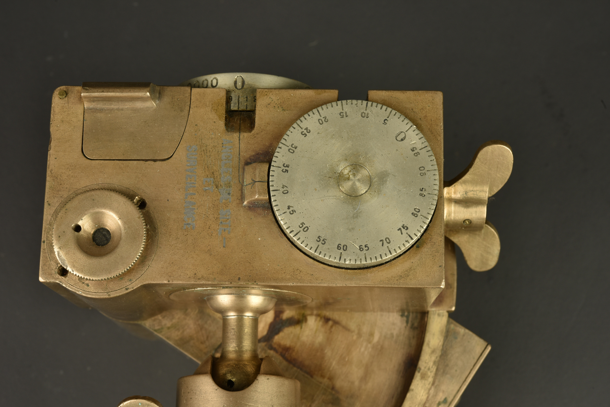 Théodolite français modèle R St Etienne 1915. French Model R theodolite manufactured by St Etienne in 1915 — photo 8