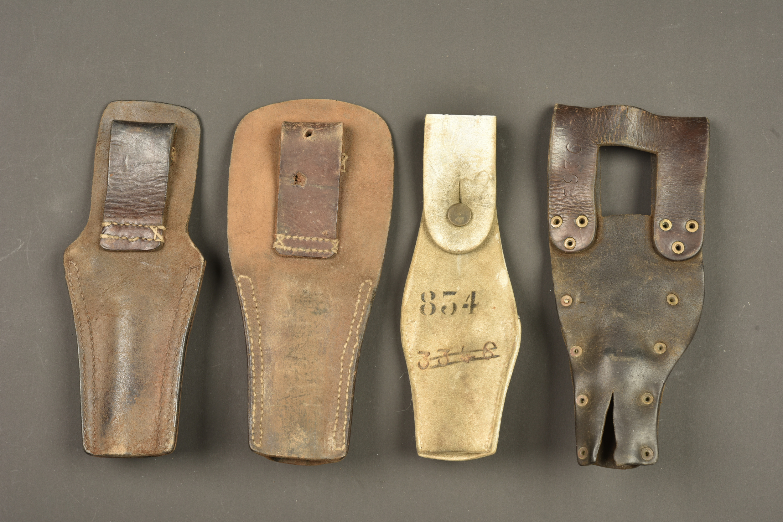 Lot de 4 portes baïonnette français. Lot of four French bayonet frogs — photo 4