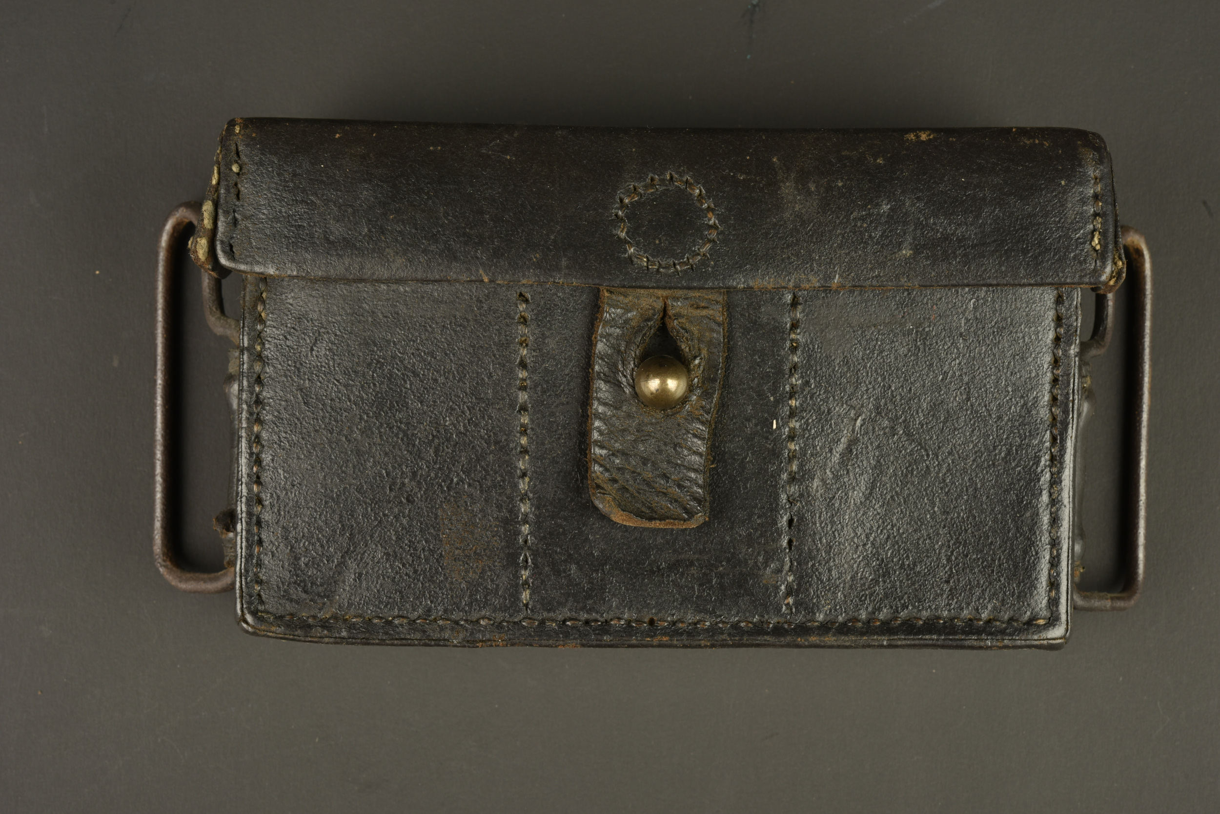 Cartouchière française mle 1884 réutilisée en 1914. French Model 1884 cartridge pouch reissued in 1914 — photo 1