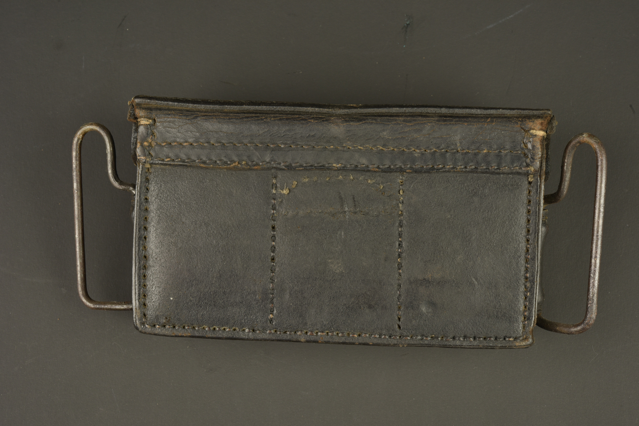 Cartouchière française mle 1884 réutilisée en 1914. French Model 1884 cartridge pouch reissued in 1914 — photo 3