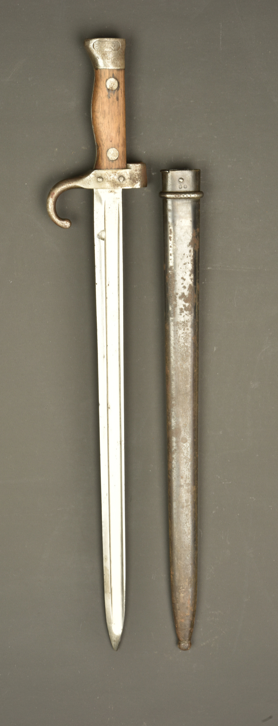 Baïonnette française Mle 1892 au mêmes numéros. French Model 1892 bayonet with matching numbers — photo 1