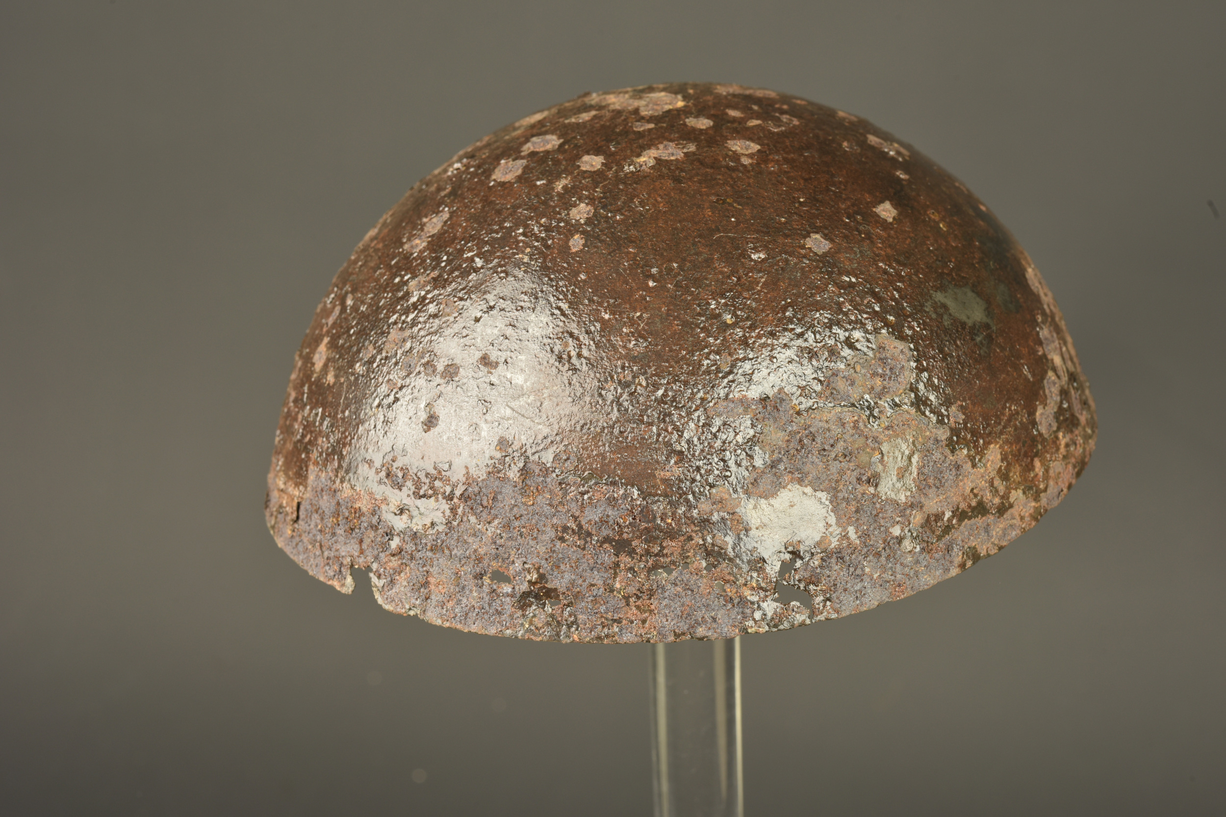 Cervelière française de protection provenance Notre Dame de Lorette. French protective skull cap recovered from Notre Dame de Lorette — photo 4