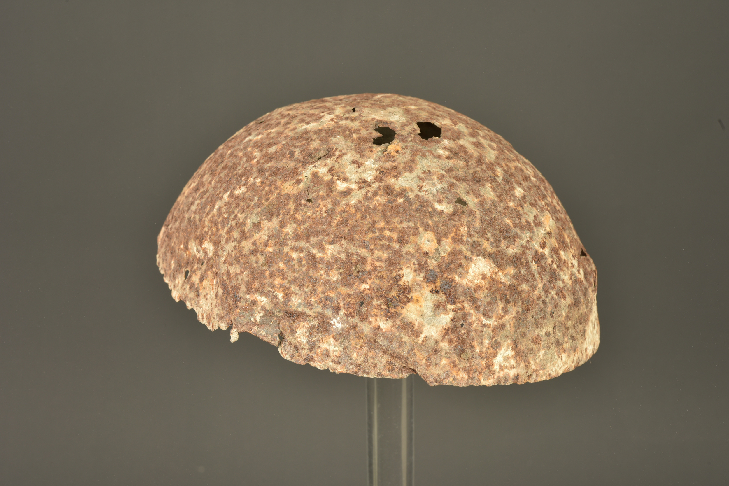 Cervelière française de protection provenance Notre Dame de Lorette. French protective skull cap recovered from Notre Dame de Lorette — photo 1