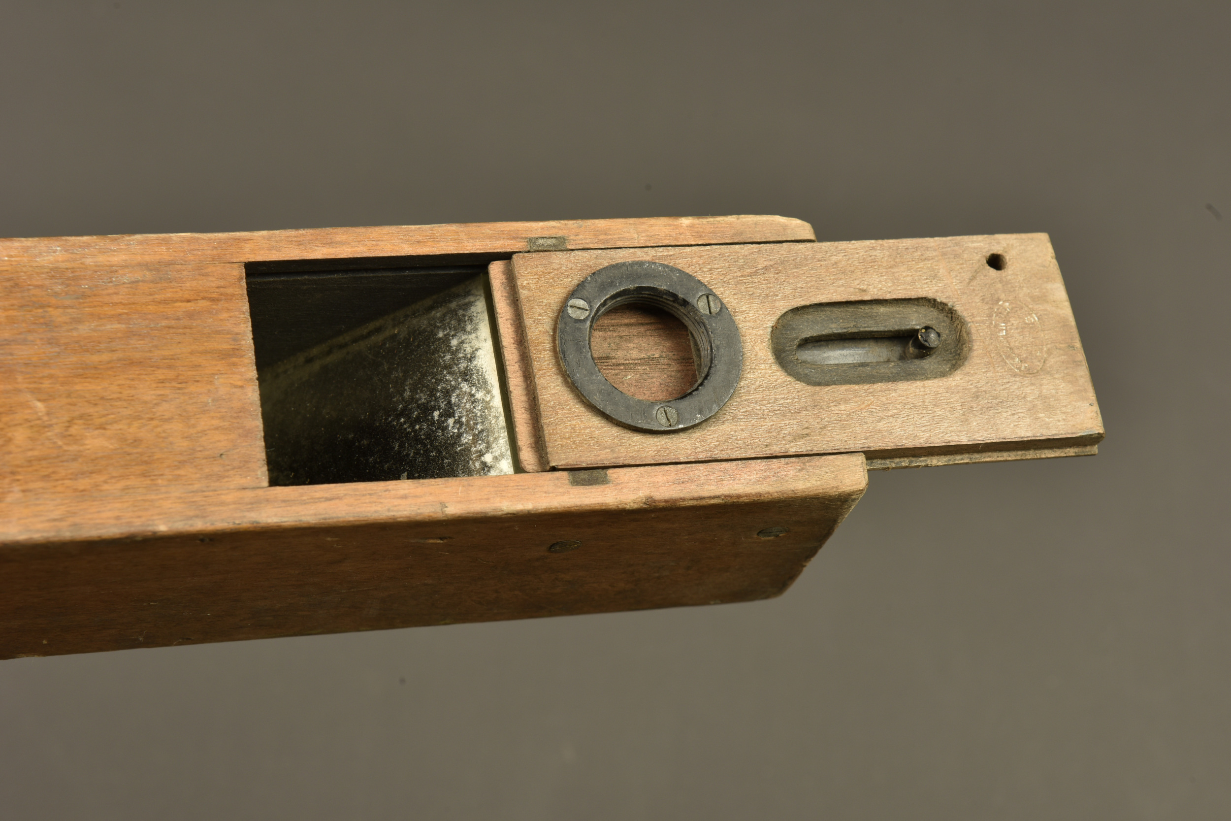 Périscope de tranchée français en bois vernis. French trench periscope in varnished wood — photo 2