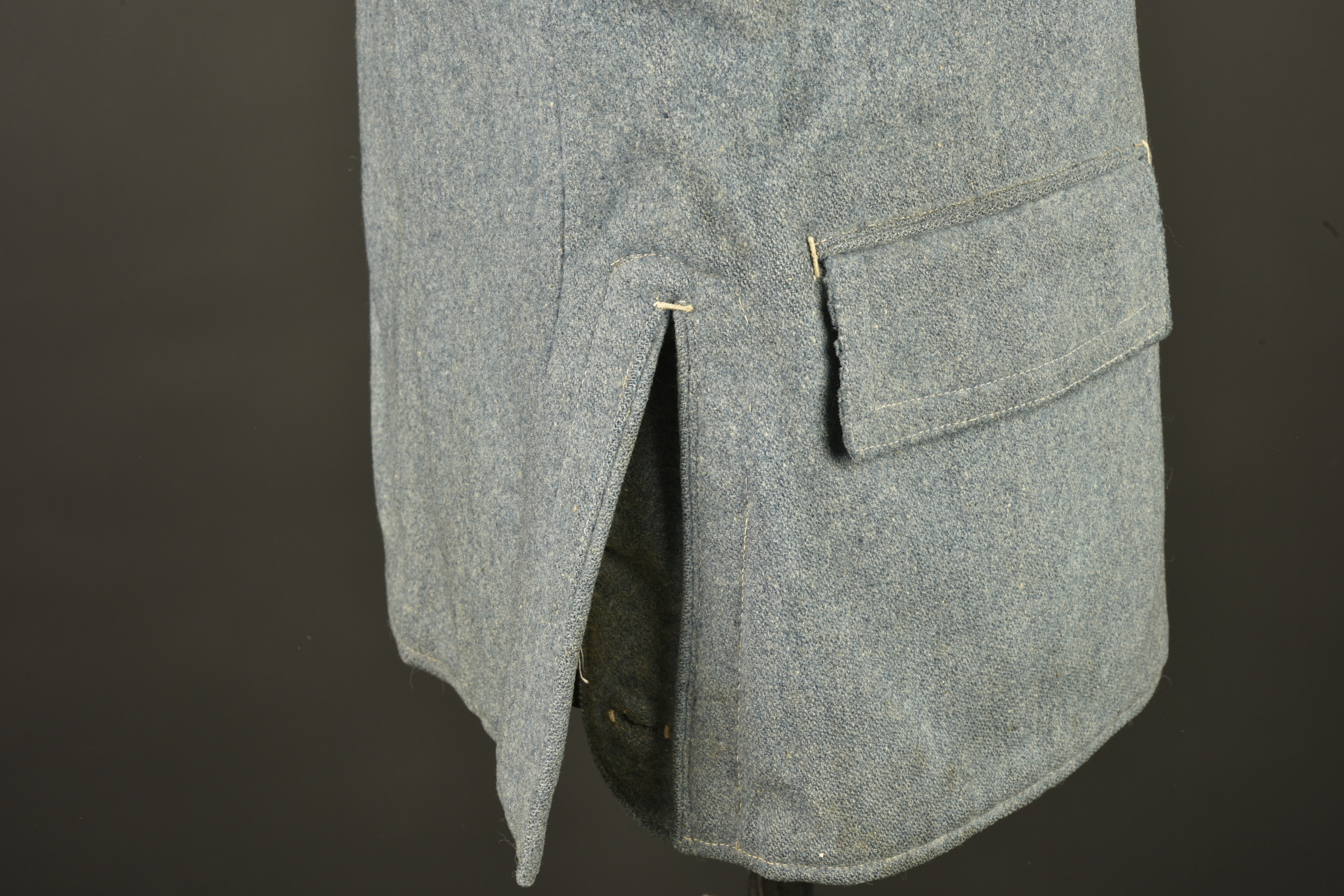 Vareuse bleu horizon modèle 1915 du 43e de Ligne. Model 1915 horizon blue tunic of the 43rd Line Infantry Regiment — photo 11