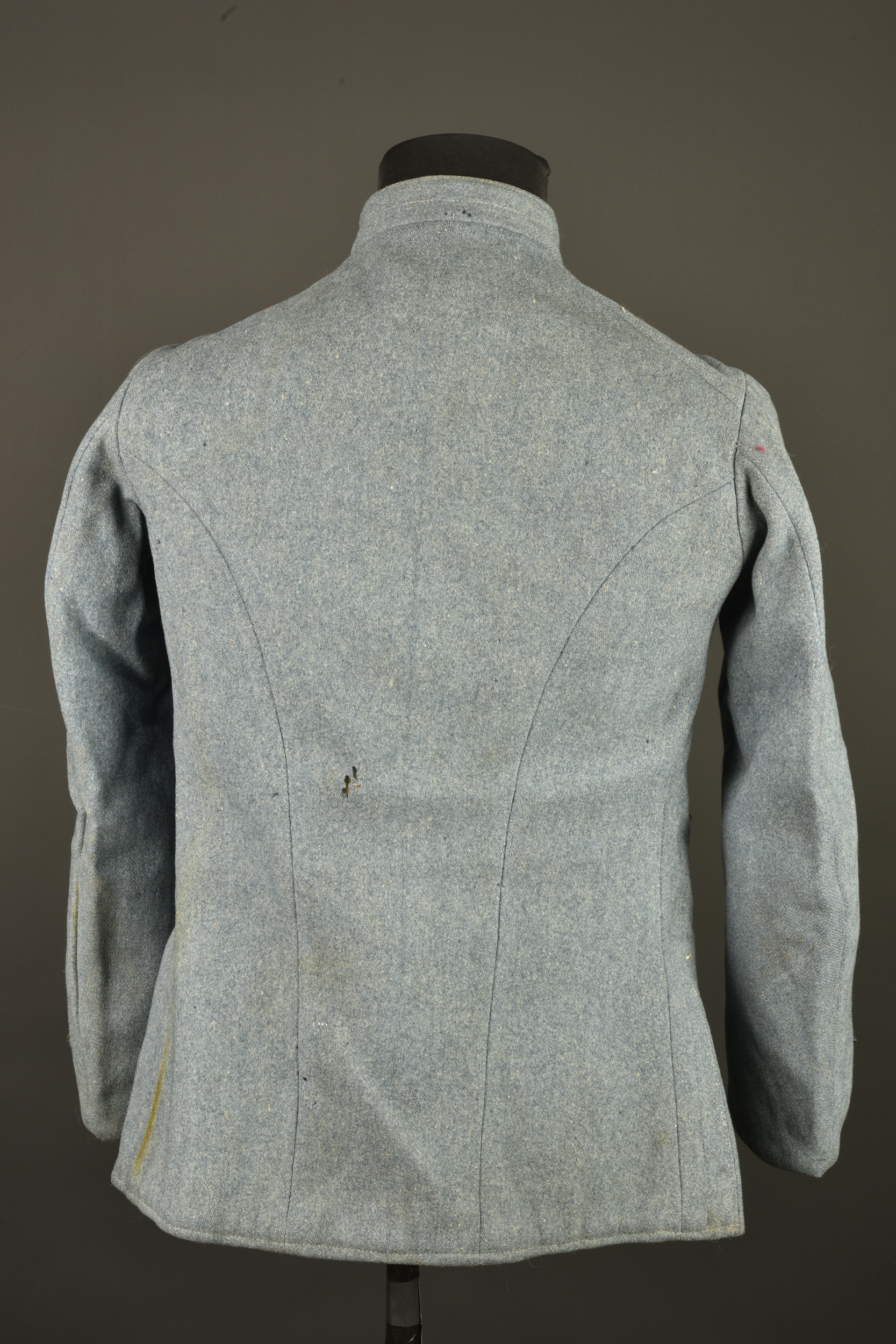 Vareuse bleu horizon modèle 1915 du 43e de Ligne. Model 1915 horizon blue tunic of the 43rd Line Infantry Regiment — photo 15