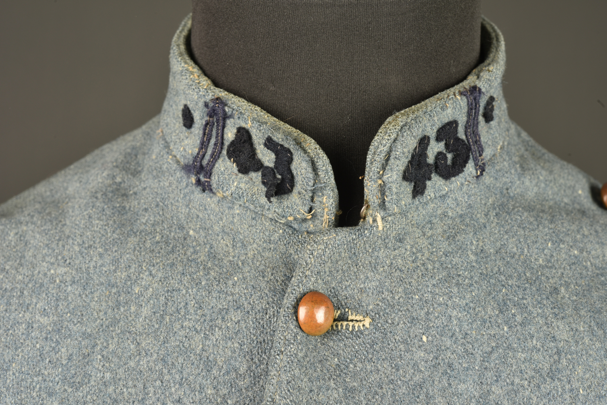 Vareuse bleu horizon modèle 1915 du 43e de Ligne. Model 1915 horizon blue tunic of the 43rd Line Infantry Regiment — photo 7