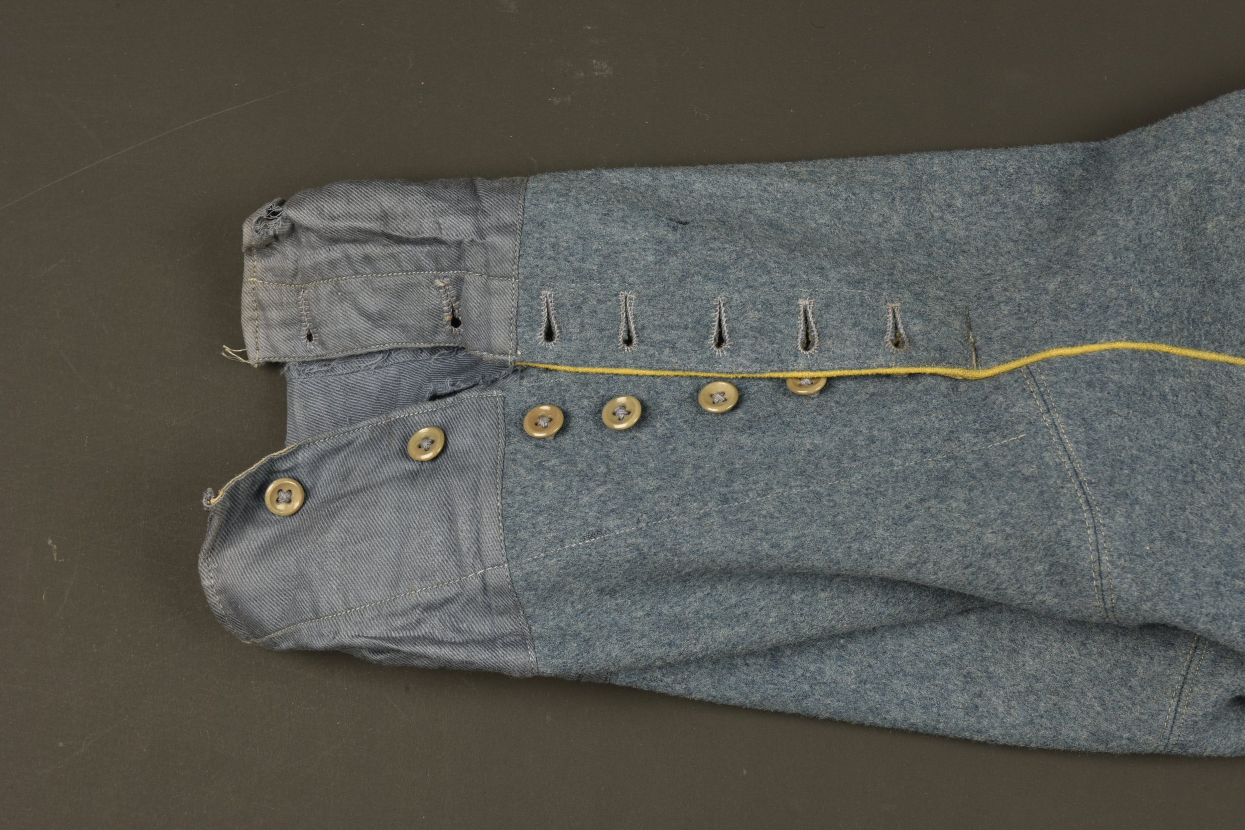 Culotte bleu horizon d'un officier d'infanterie. Horizon blue infantry officer’s breeches — photo 8