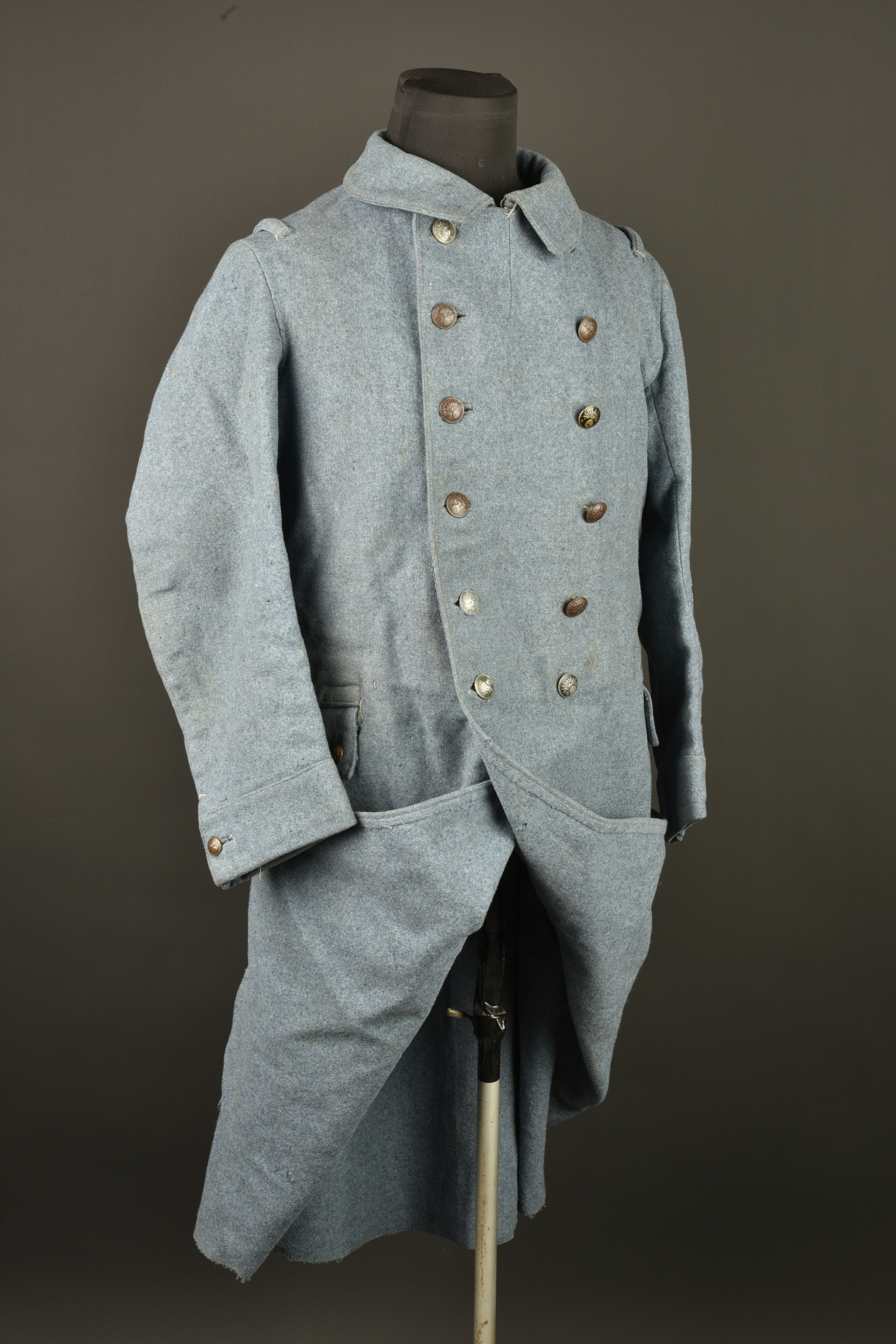 Capote française modèle 1915 bleu horizon. French Model 1915 horizon blue greatcoat — photo 16