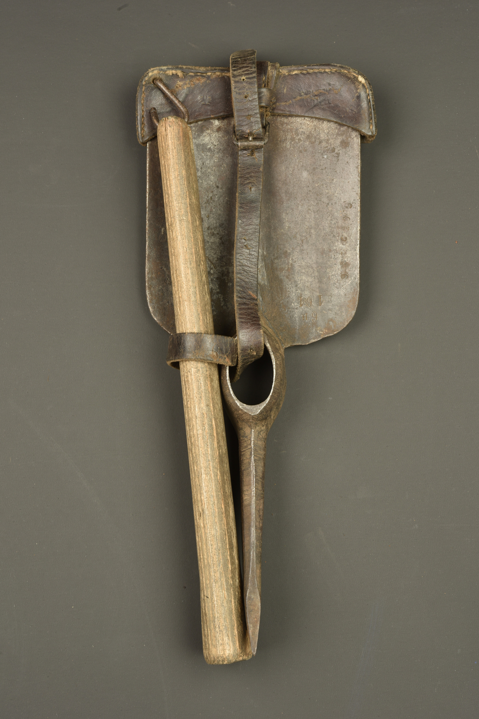 Pelle pioche Seurre Modèle 1909. Model 1909 Seurre pickaxe shovel — photo 1