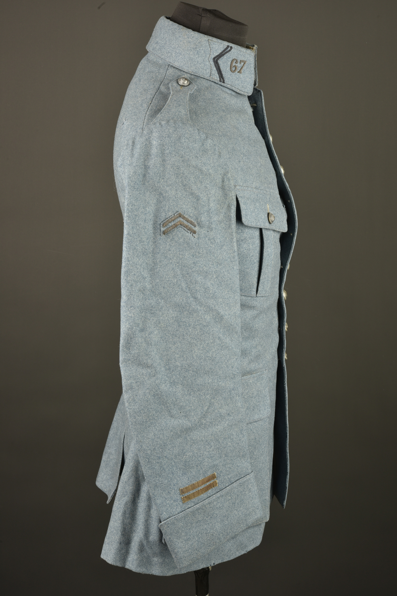 Tunique bleu horizon d'un lieutenant mitrailleur du 67e RI. Horizon blue tunic of a machine gun lieutenant of the 67th Infantry Regiment — photo 13