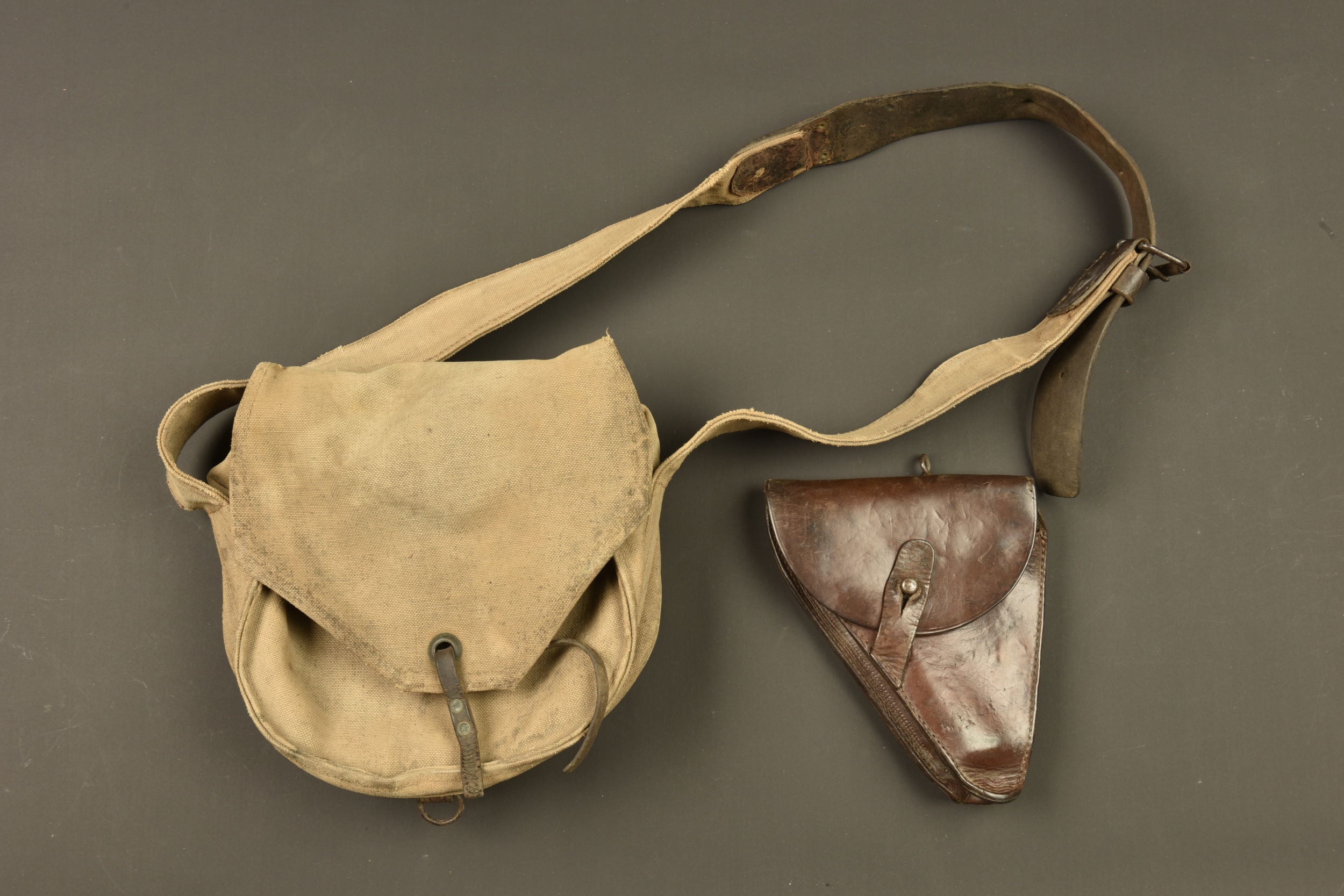 Equipements de mitrailleur français Chauchat et Ruby. French Chauchat and Ruby machine gunner equipment — photo 1