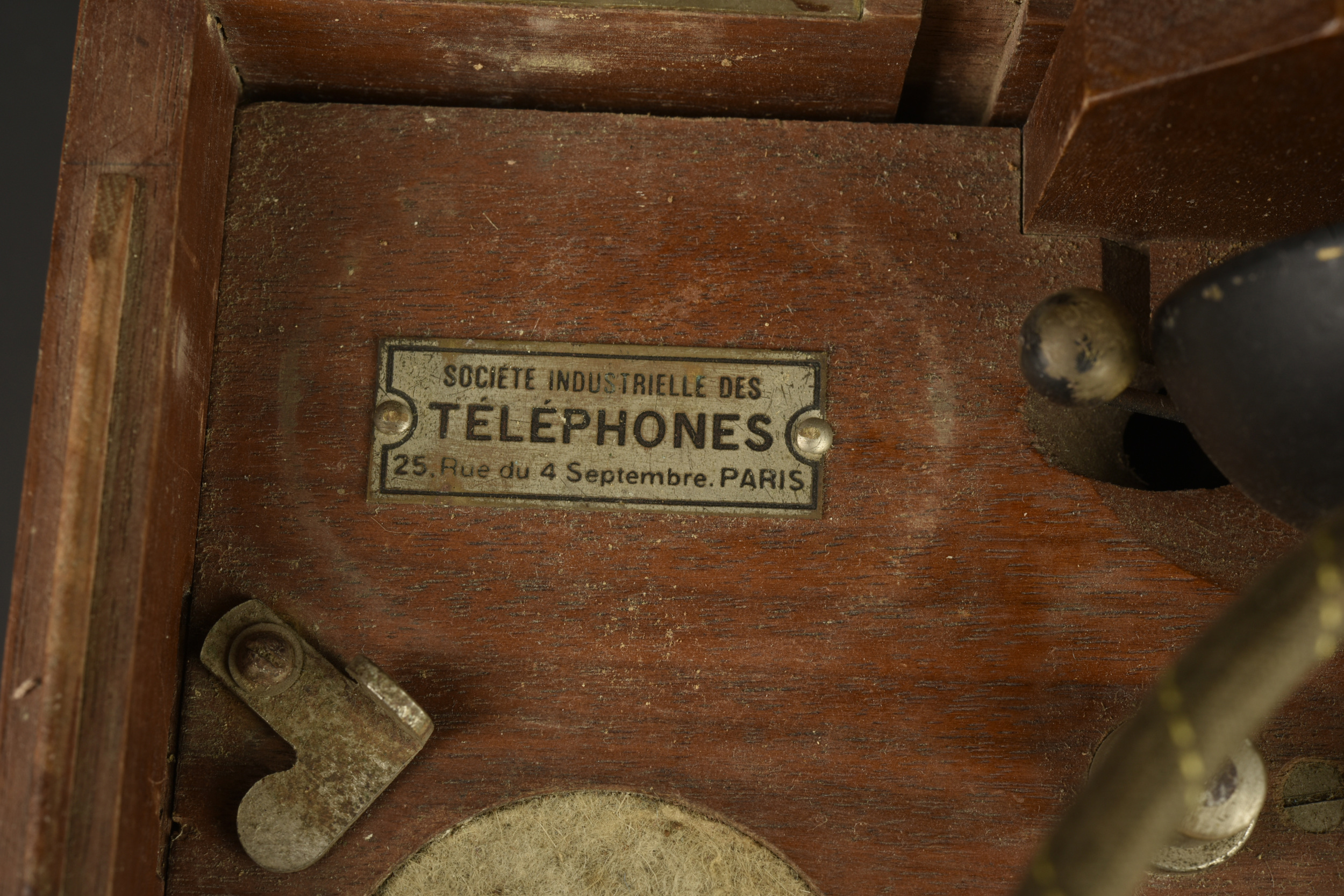 Téléphone de campagne français SIT type 144-8. French SIT field telephone type 144-8 — photo 3