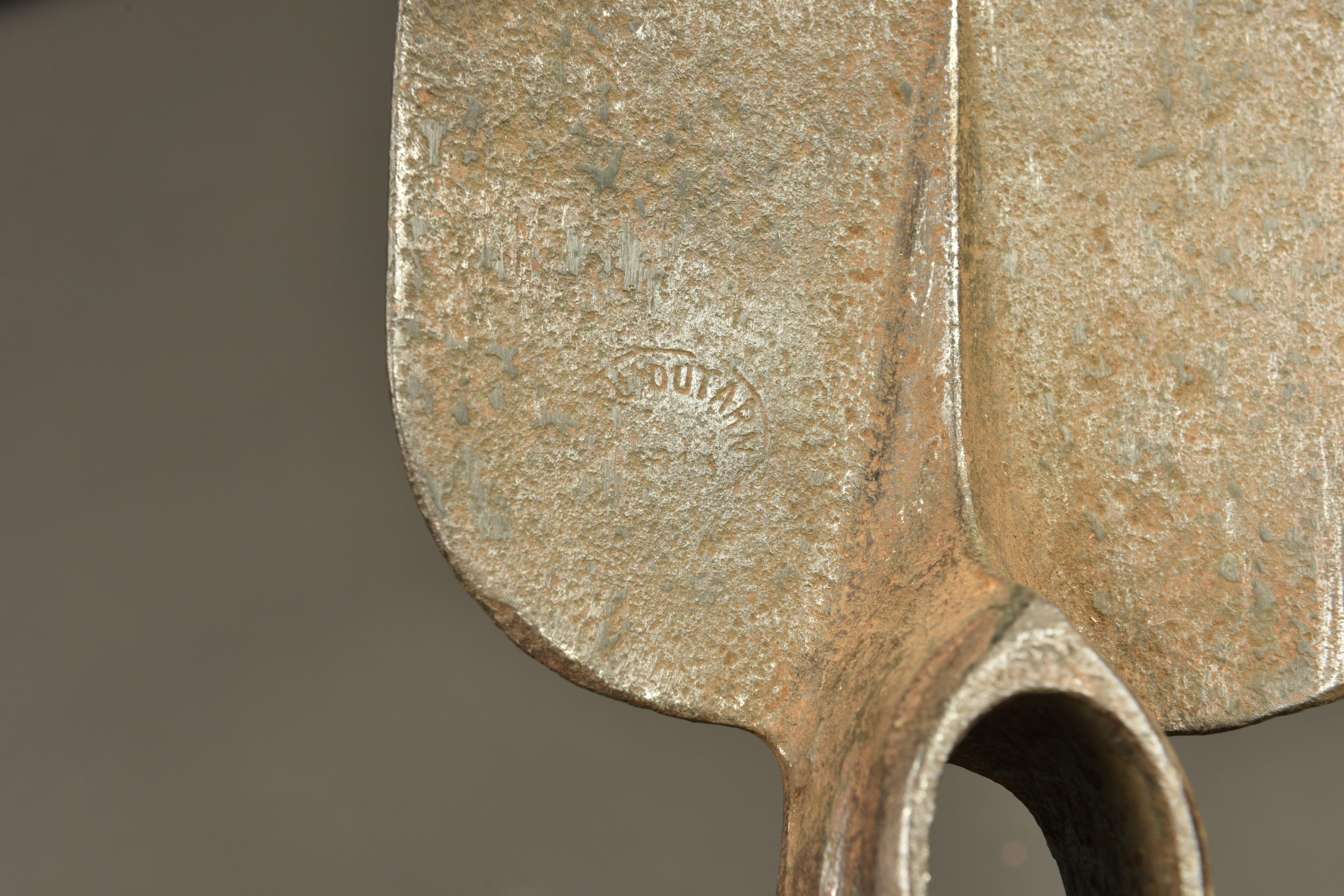 Outil Seurre dans sa housse cachou. Seurre tool in its khaki treated cover — photo 2