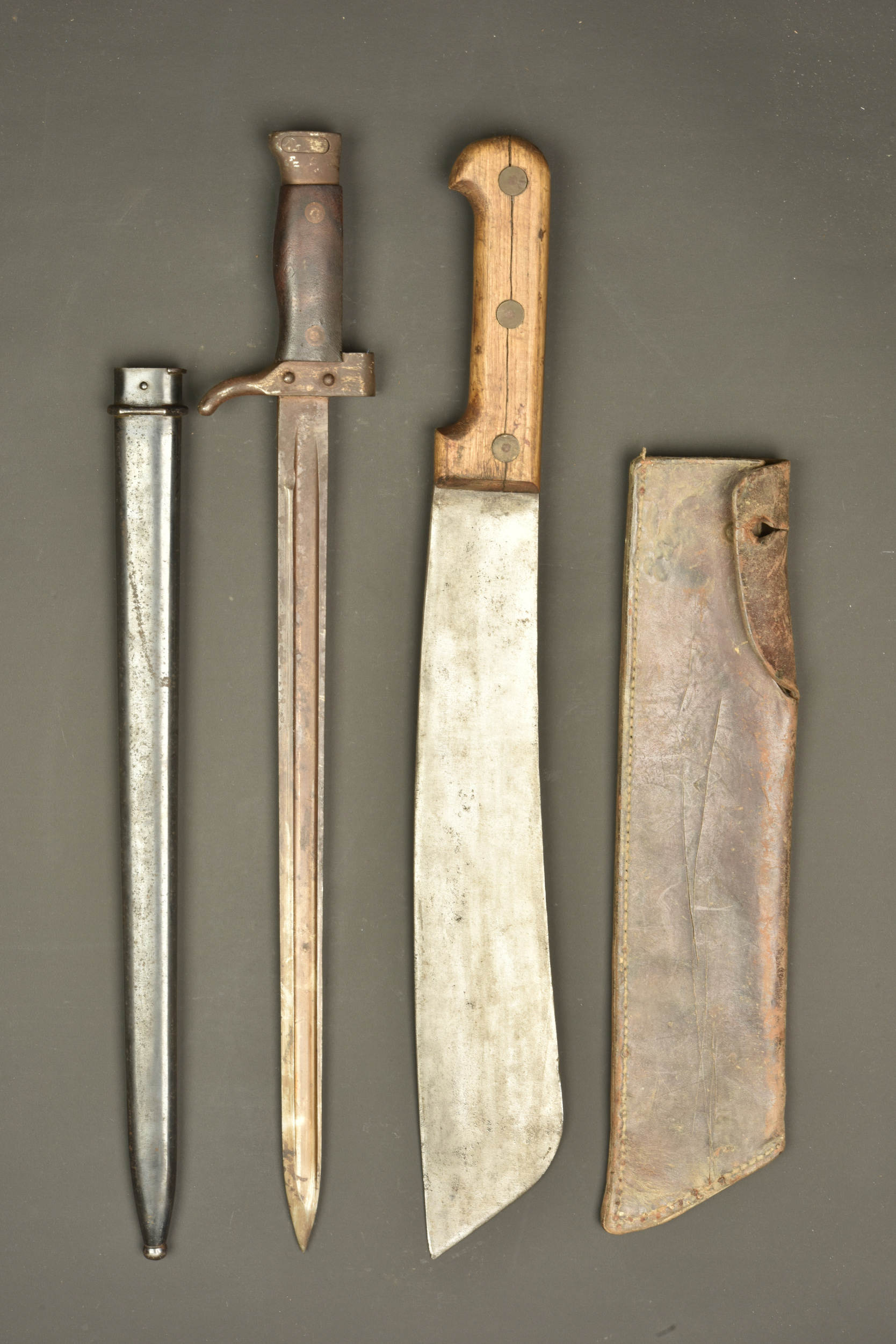 Baionnette Berthier 1892 et machette française. Berthier Model 1892 bayonet and French machete — photo 5