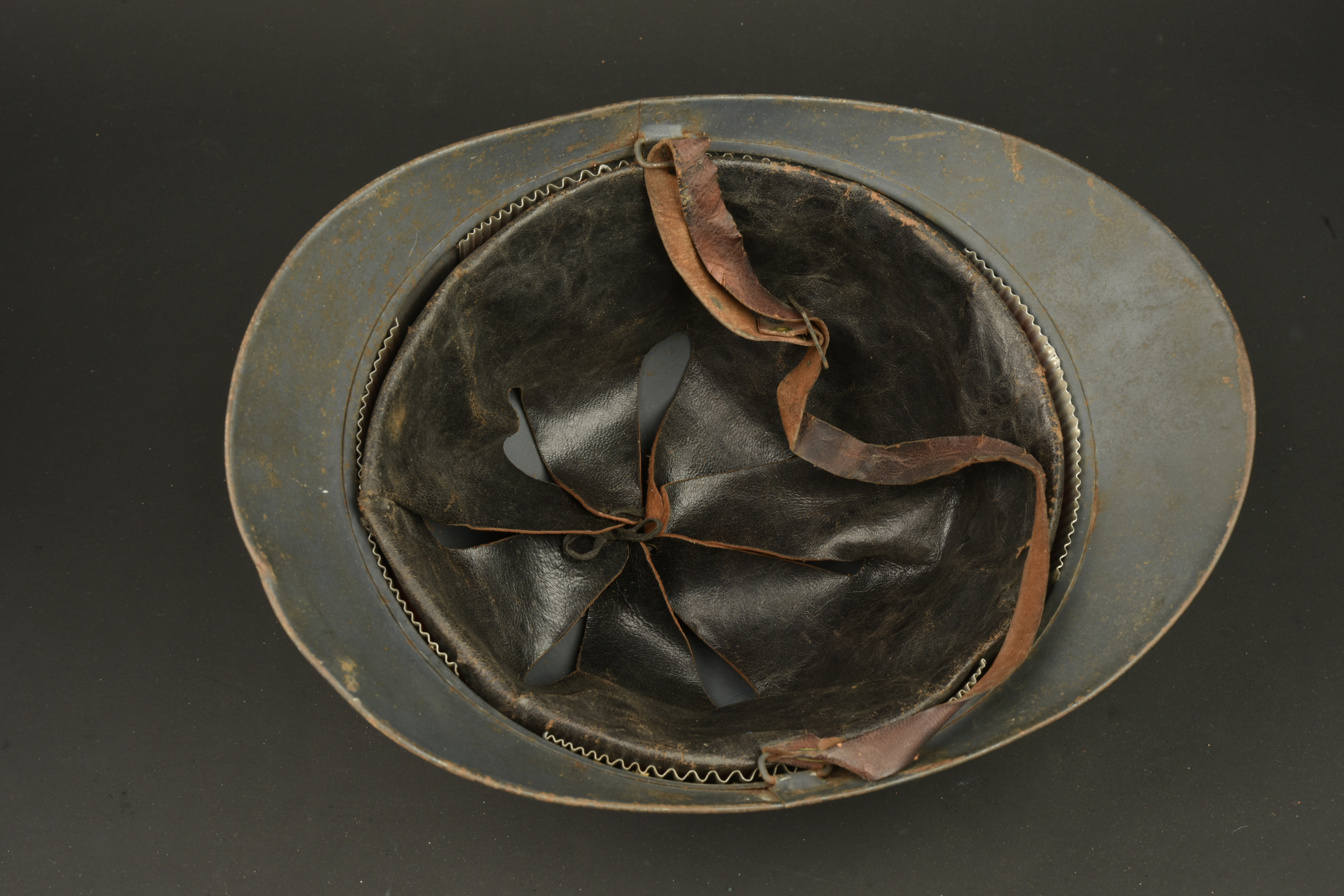 Casque Adrian du Service de Santé des Armées. Adrian helmet of the French Army Medical Service — photo 4