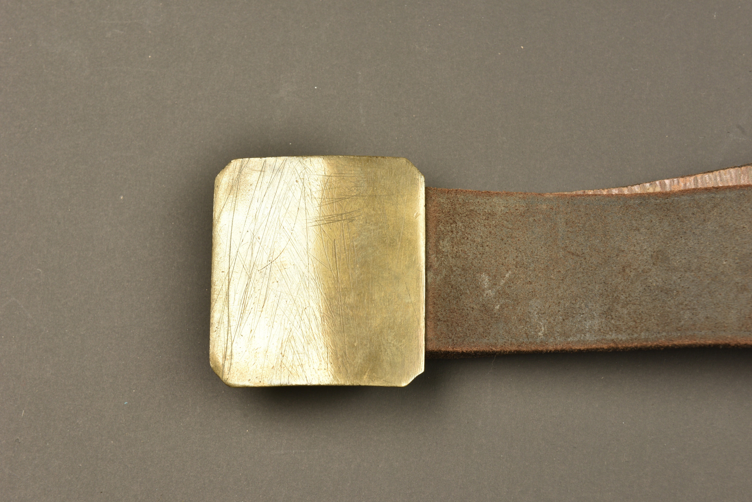 Ceinturon belge avec porte baïonnette. Belgian belt with bayonet frog — photo 5