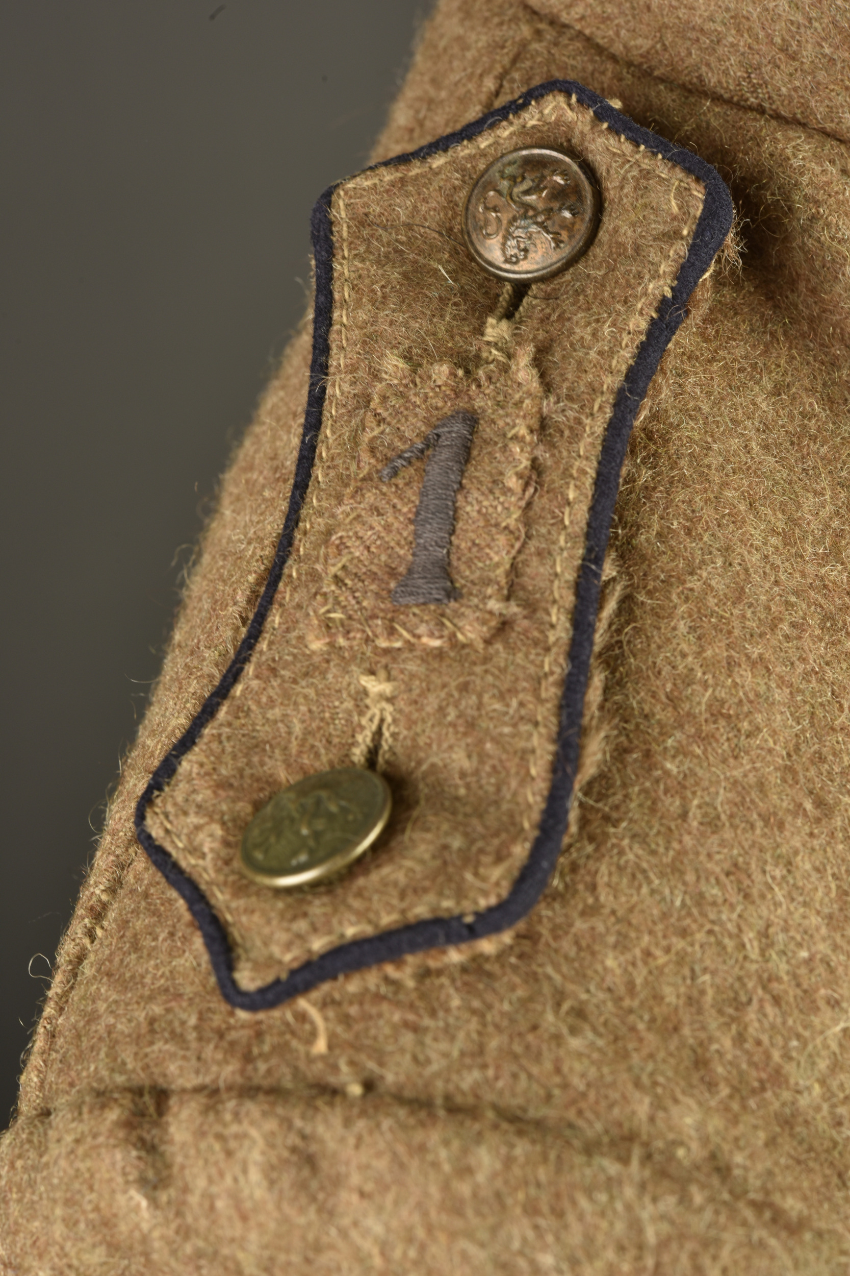 Tunique kaki de grenadier Belge. Belgian Grenadier khaki tunic — photo 4