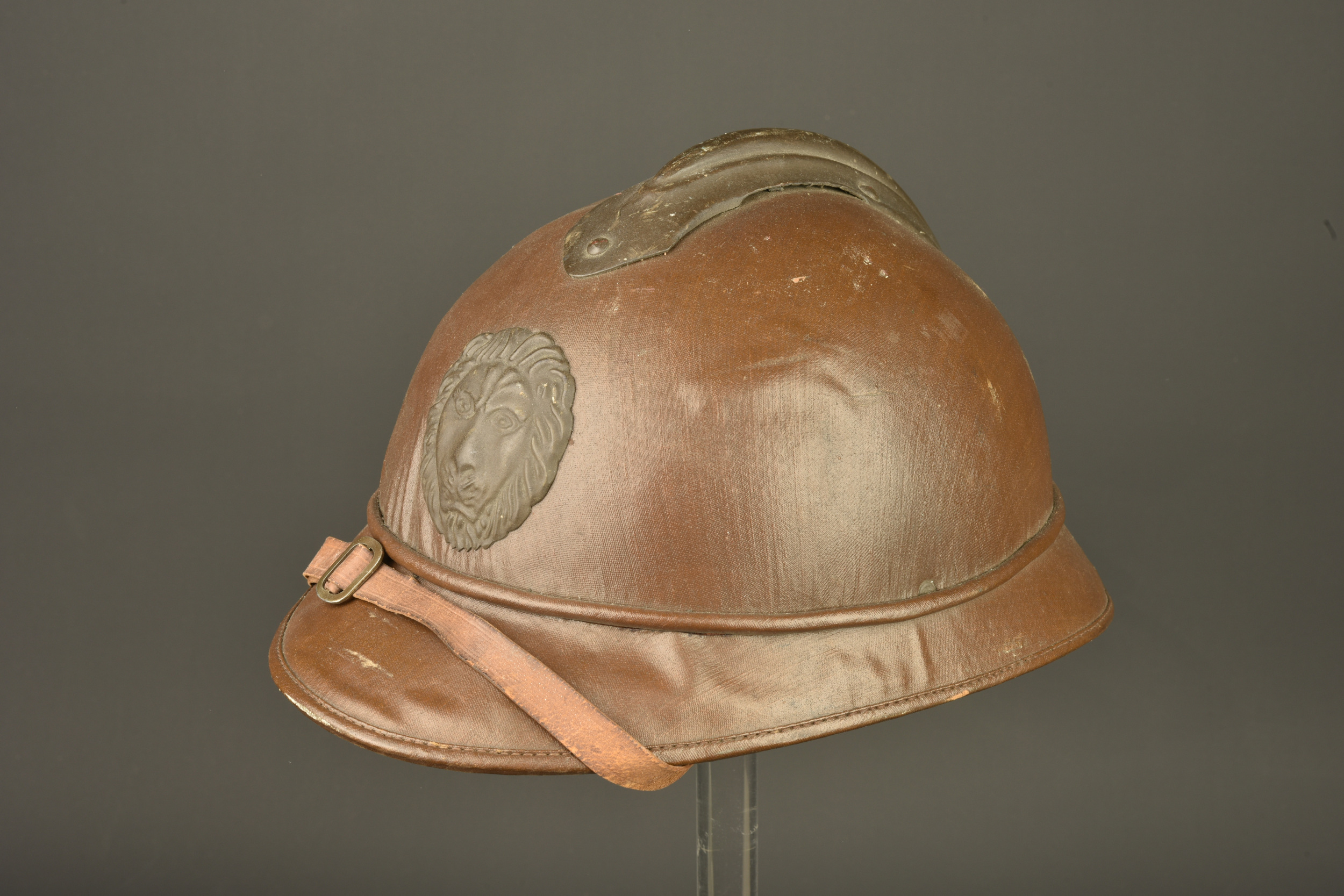 Casque belge en liège recouvert de toile moutarde. Belgian cork helmet covered in mustard canvas — photo 12