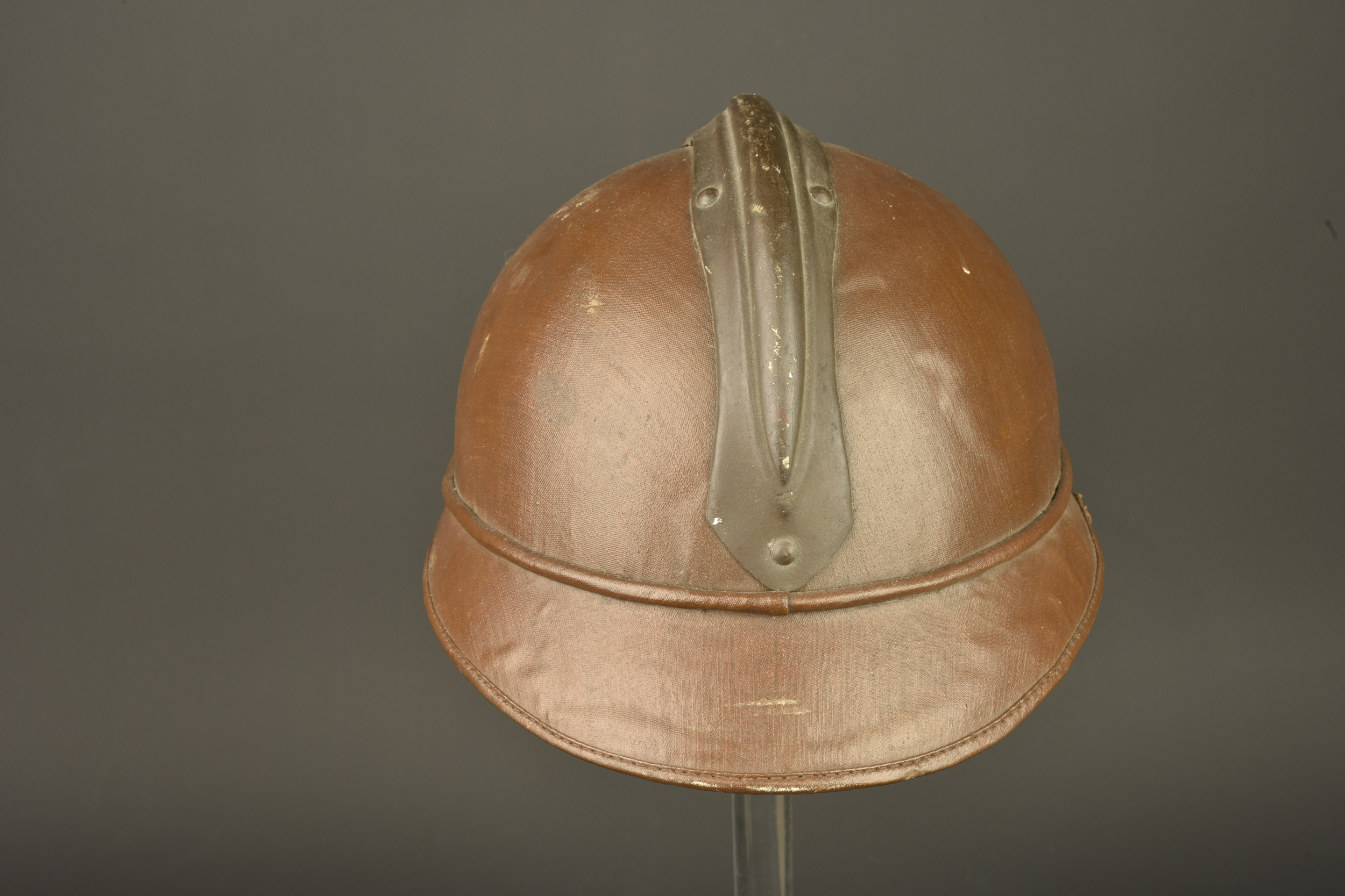 Casque belge en liège recouvert de toile moutarde. Belgian cork helmet covered in mustard canvas — photo 9