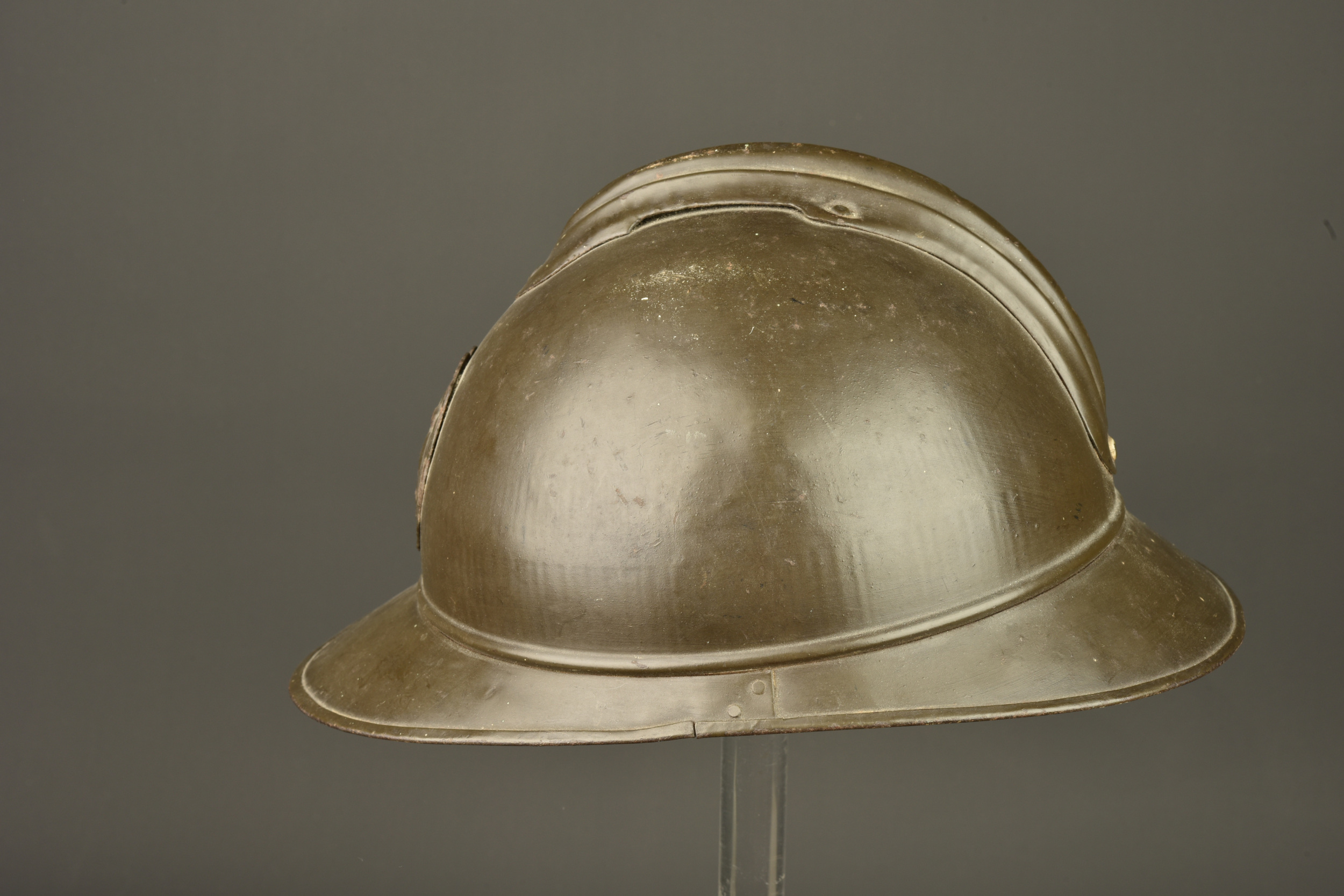 Casque Adrian belge reconditionné 1940. Belgian Adrian helmet reconditioned in 1940 — photo 4