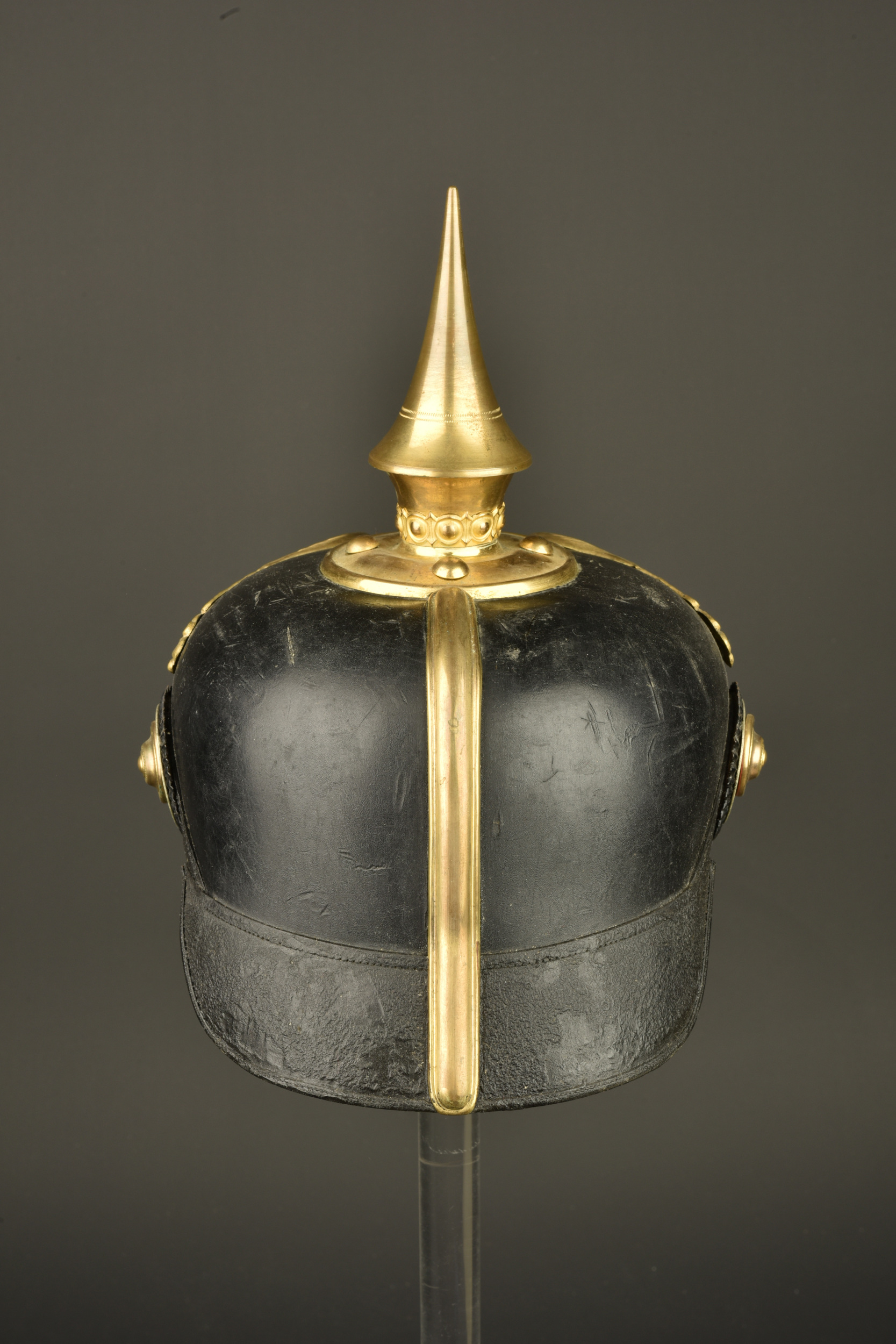 Casque à pointe d'un sous officier supérieur de la Garde. Pickelhaube of a senior NCO of the Guard — photo 12