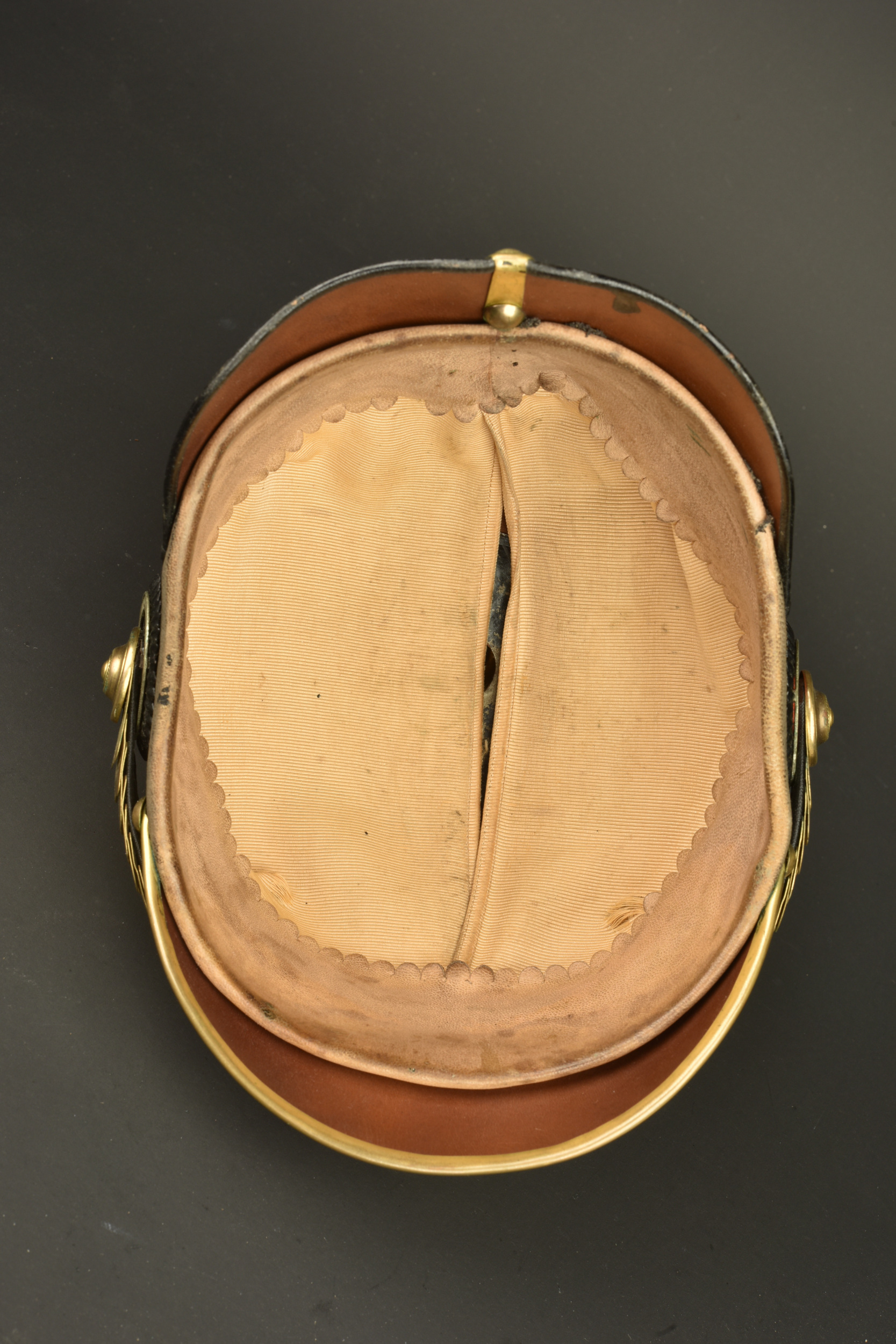 Casque à pointe d'un sous officier supérieur de la Garde. Pickelhaube of a senior NCO of the Guard — photo 5