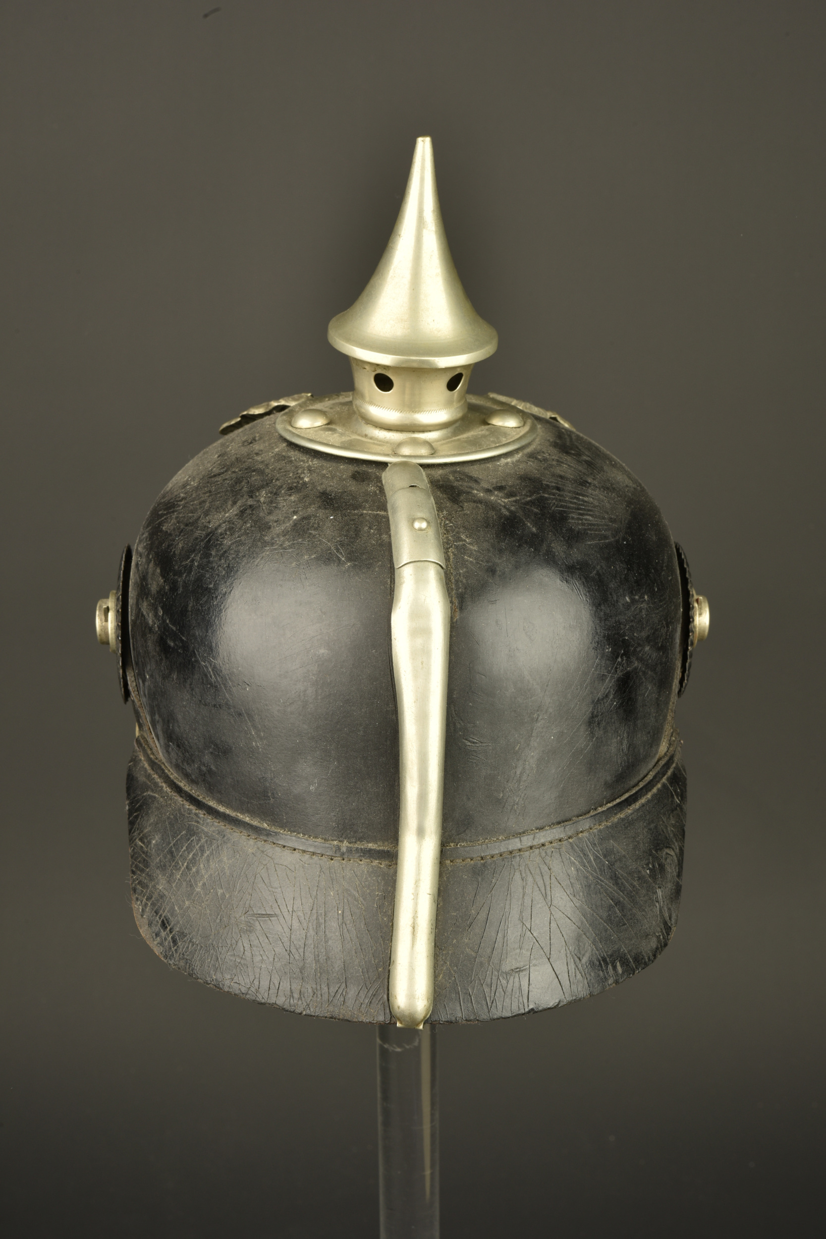 Casque à pointe troupe de Télégraphiste puis Pionnier. Enlisted pickelhaube of a Telegraphist later converted for Pioneer troops — photo 10