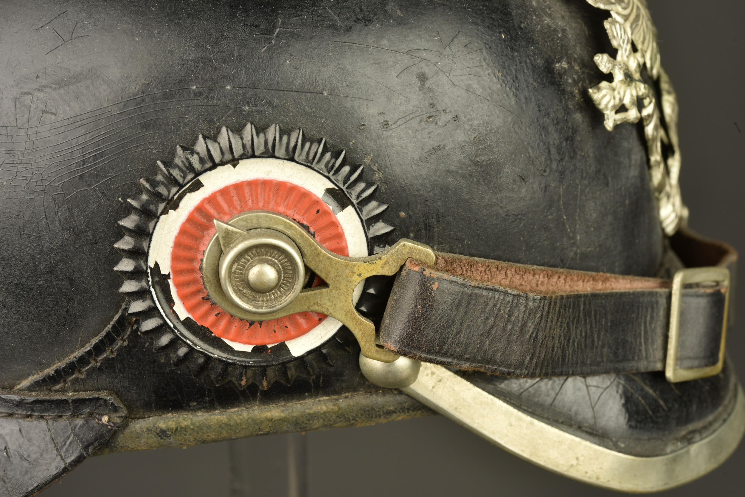 Casque à pointe troupe de Télégraphiste puis Pionnier. Enlisted pickelhaube of a Telegraphist later converted for Pioneer troops — photo 8