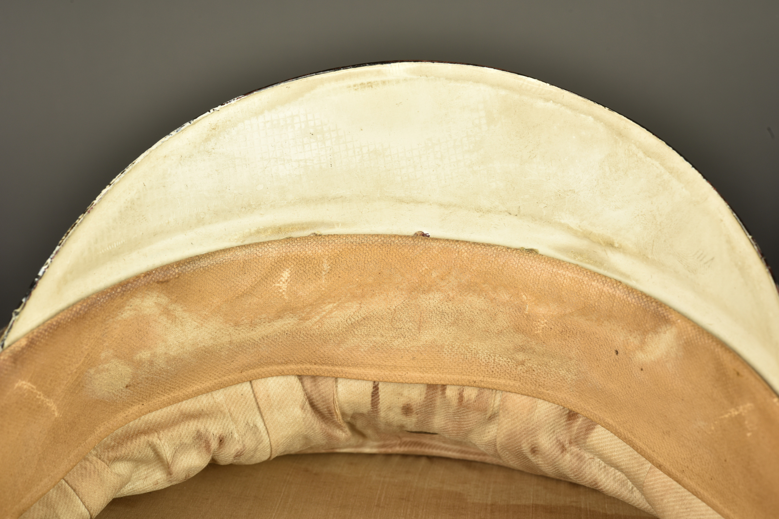 Casquette feldgrau d'officier de réserve d'infanterie de Saxe. Feldgrau visor cap of a Saxon Reserve Infantry officer — photo 4