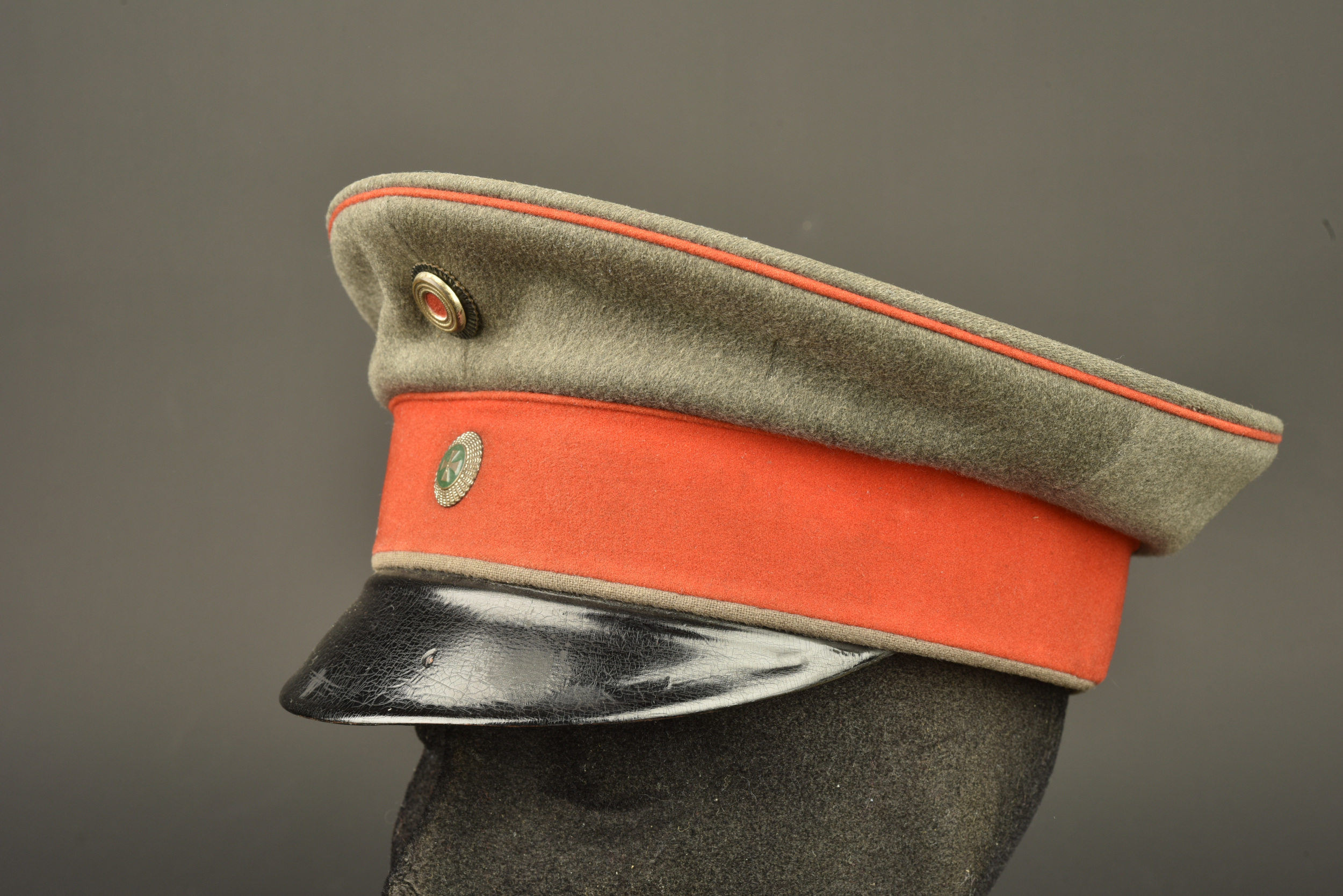 Casquette feldgrau d'officier de réserve d'infanterie de Saxe. Feldgrau visor cap of a Saxon Reserve Infantry officer — photo 9
